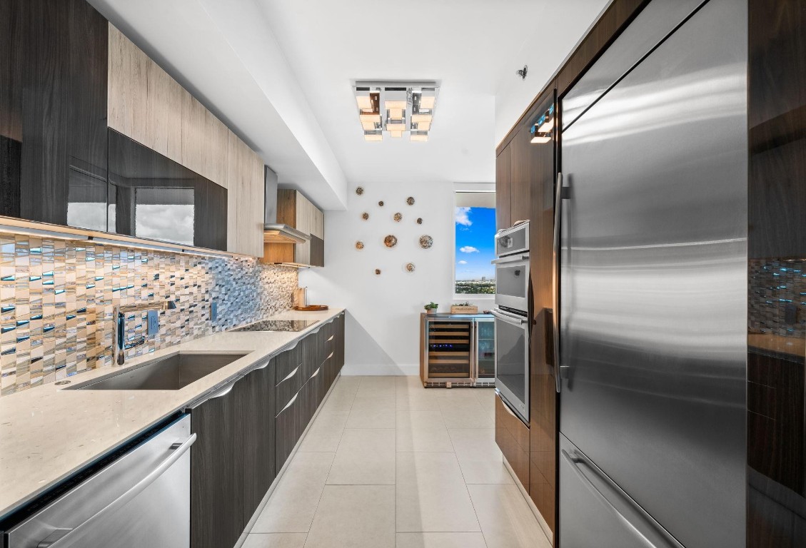 101 S Fort Lauderdale Beach Blvd: Unit 1806