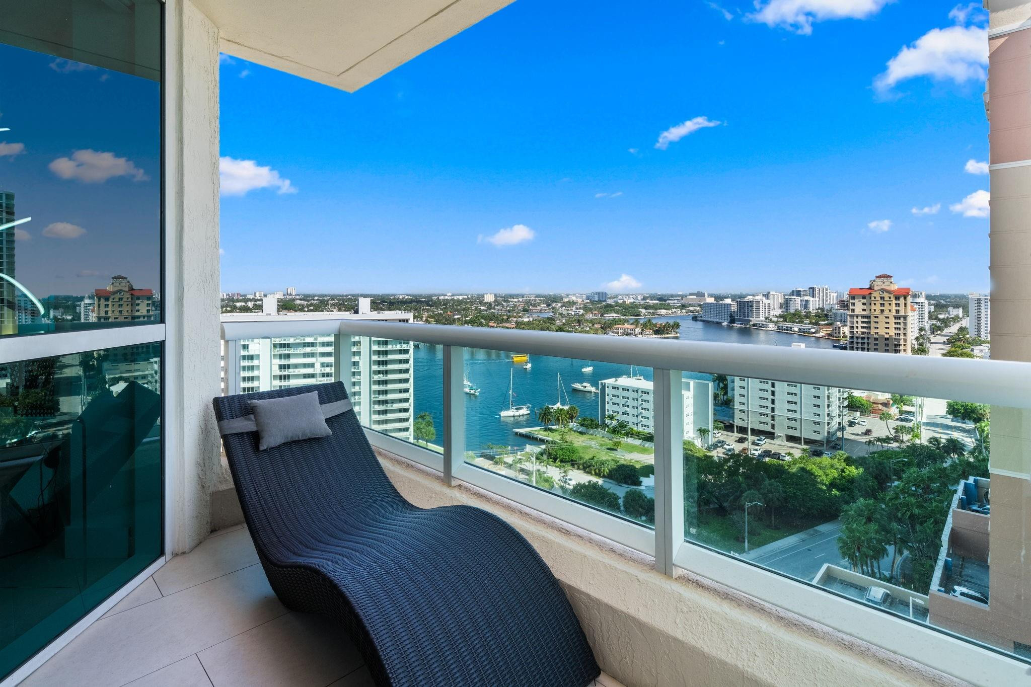 101 S Fort Lauderdale Beach Blvd: Unit 1806