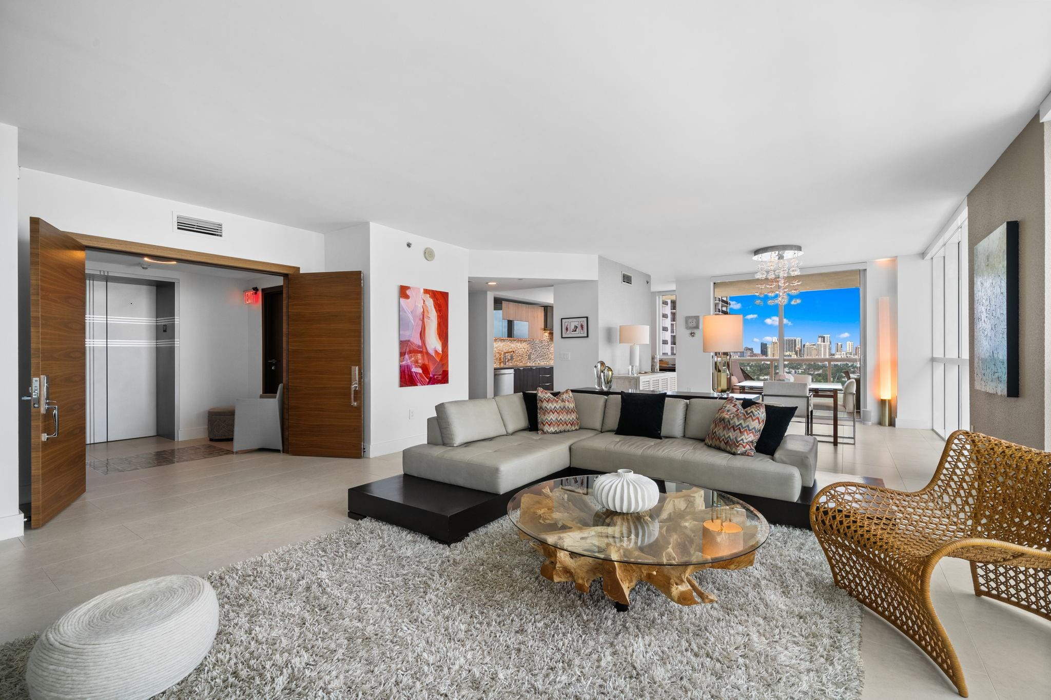 101 S Fort Lauderdale Beach Blvd: Unit 1806