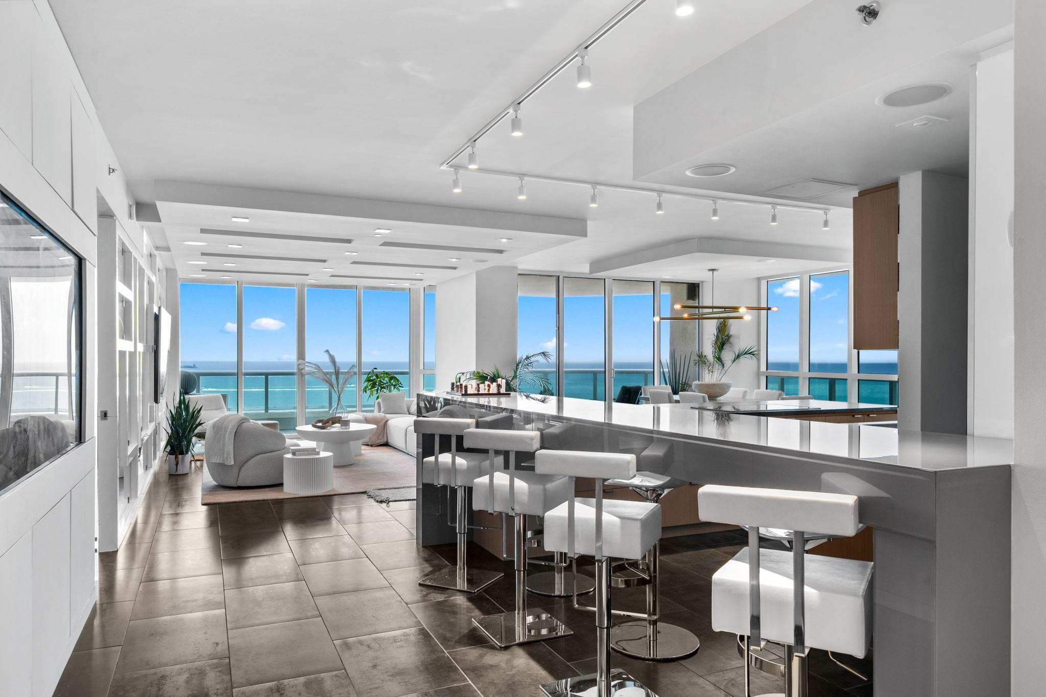 101 S Fort Lauderdale Beach Blvd: Unit 1501