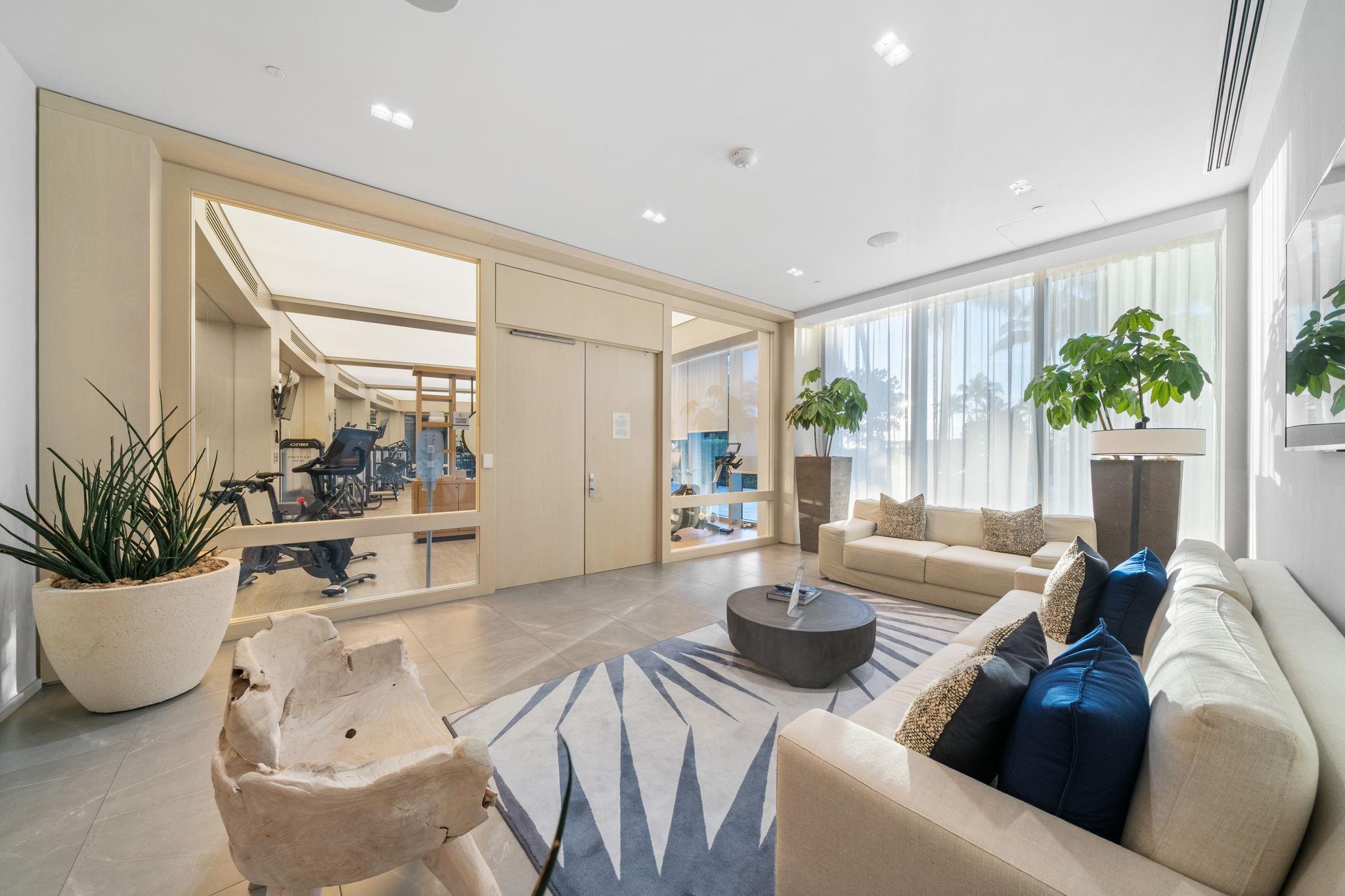 2200 N Ocean Boulevard S706