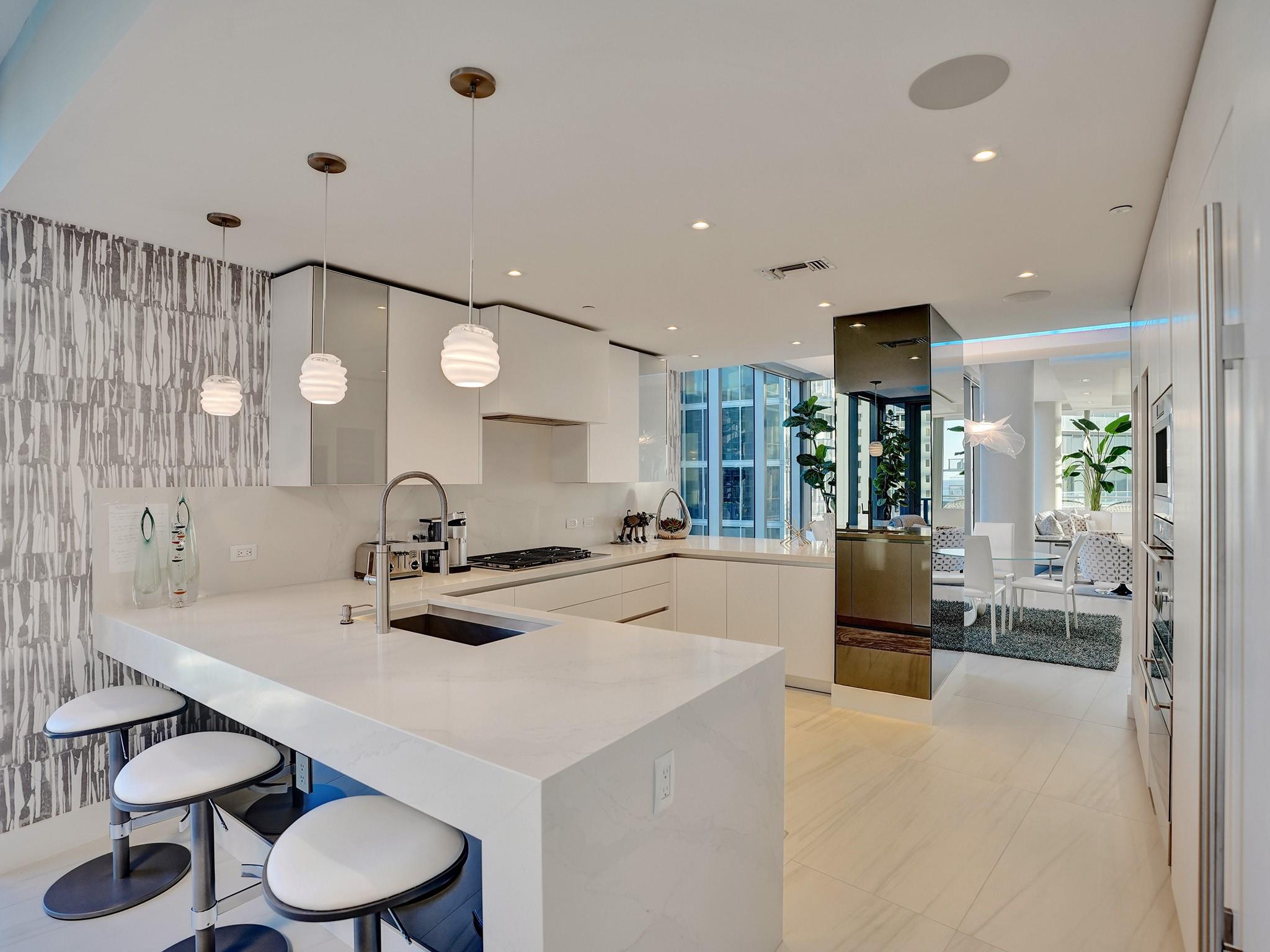 2200 N Ocean Boulevard S706