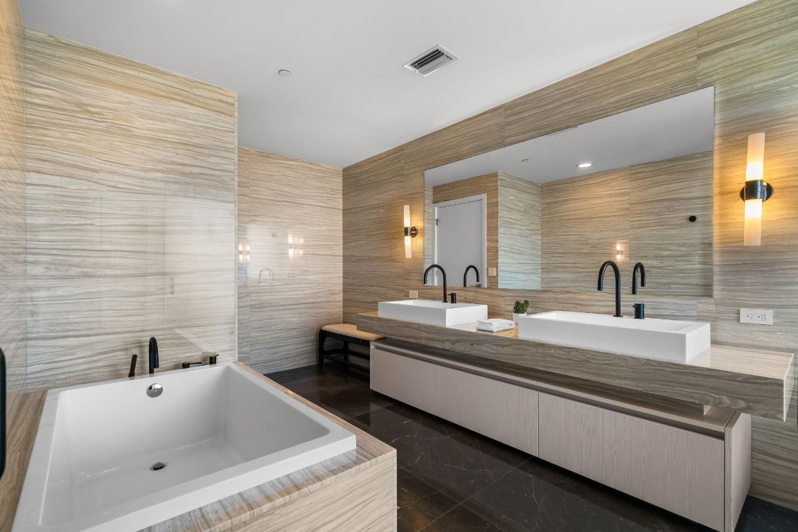 2200 N OCEAN BLVD: Unit N1003