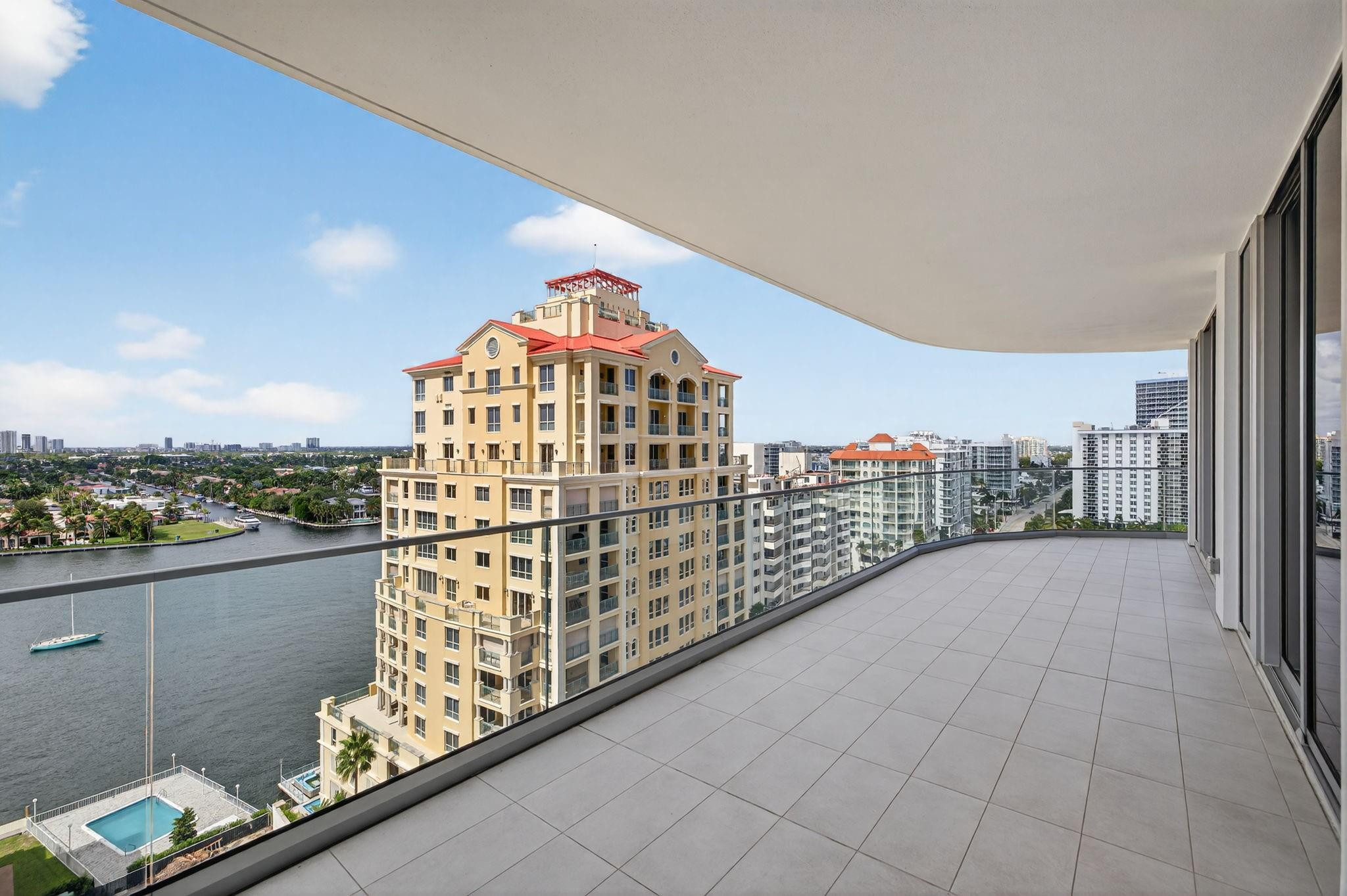 153 N Seabreeze blv 1004-S