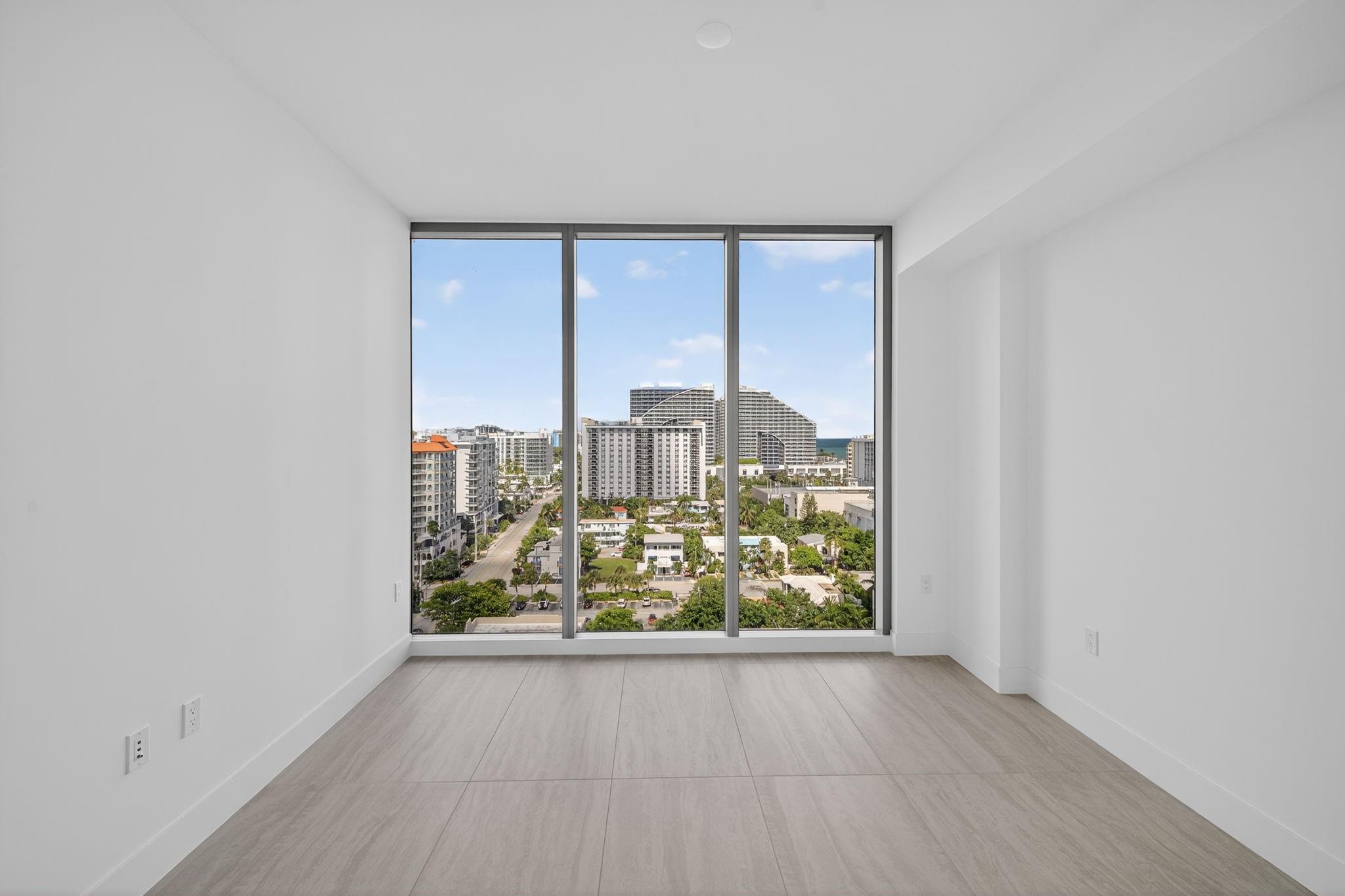 153 N Seabreeze blv 1004-S