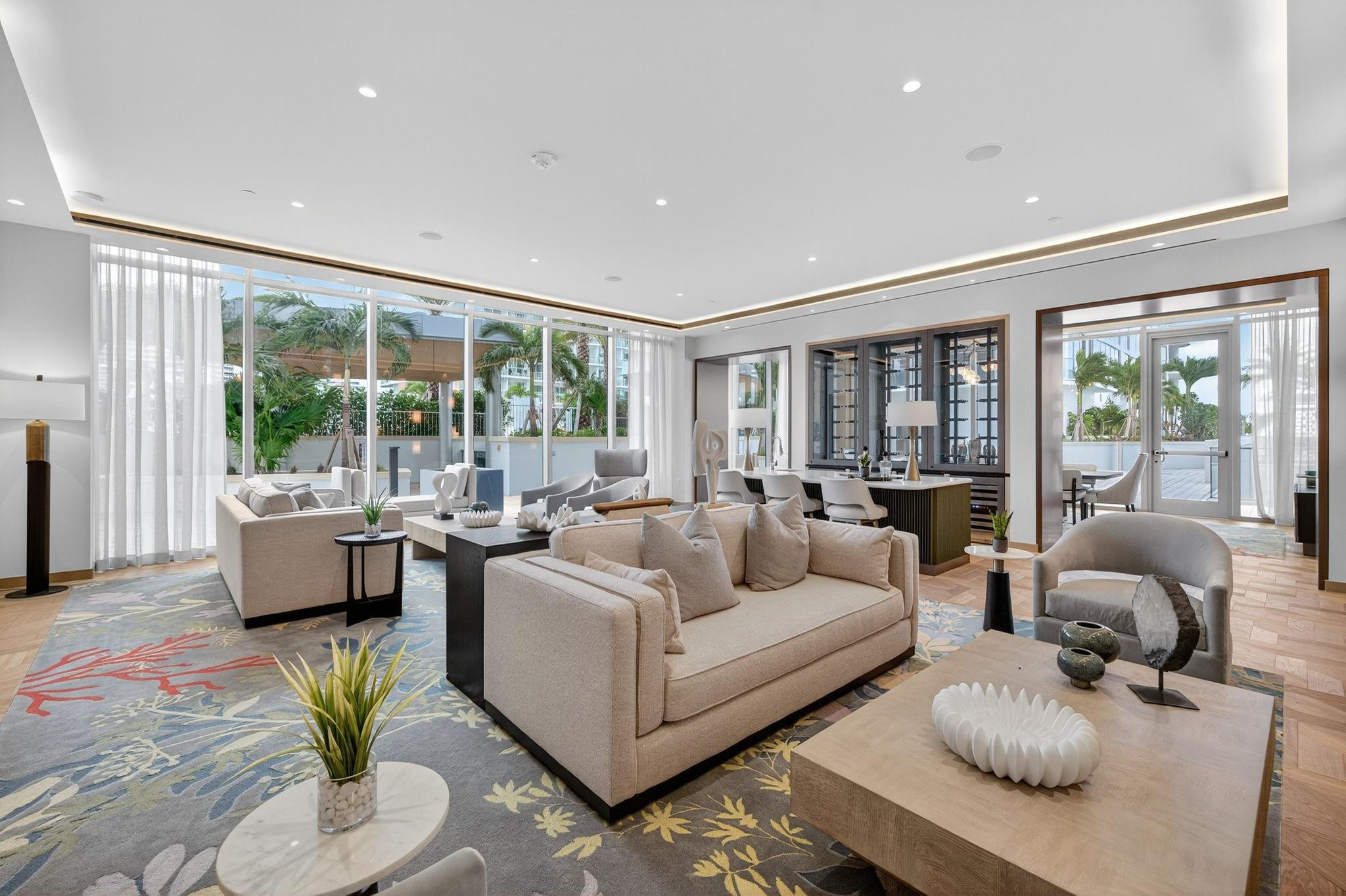 153 N Seabreeze blv 1004-S