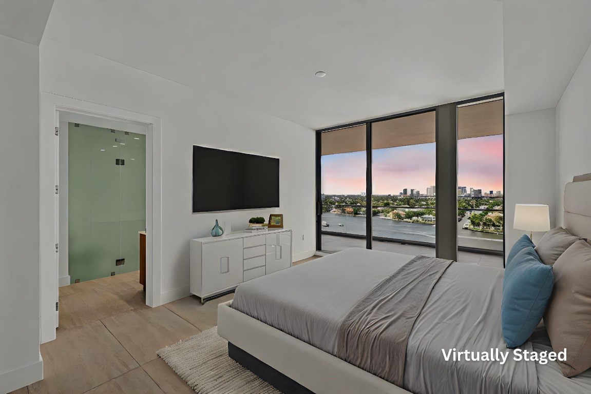 153 N Seabreeze blv 1004-S