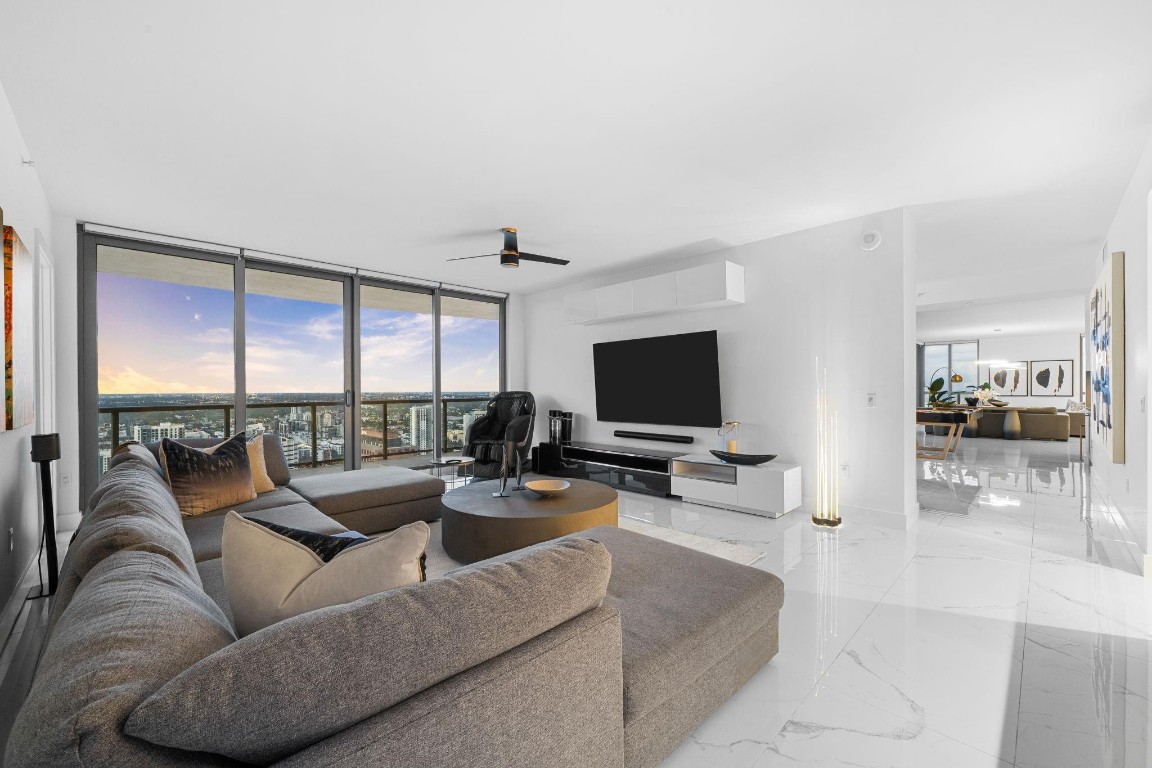 100 E Las Olas Blvd 4001