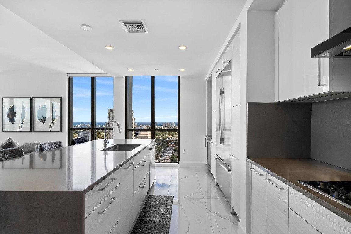 100 E Las Olas Blvd 4001