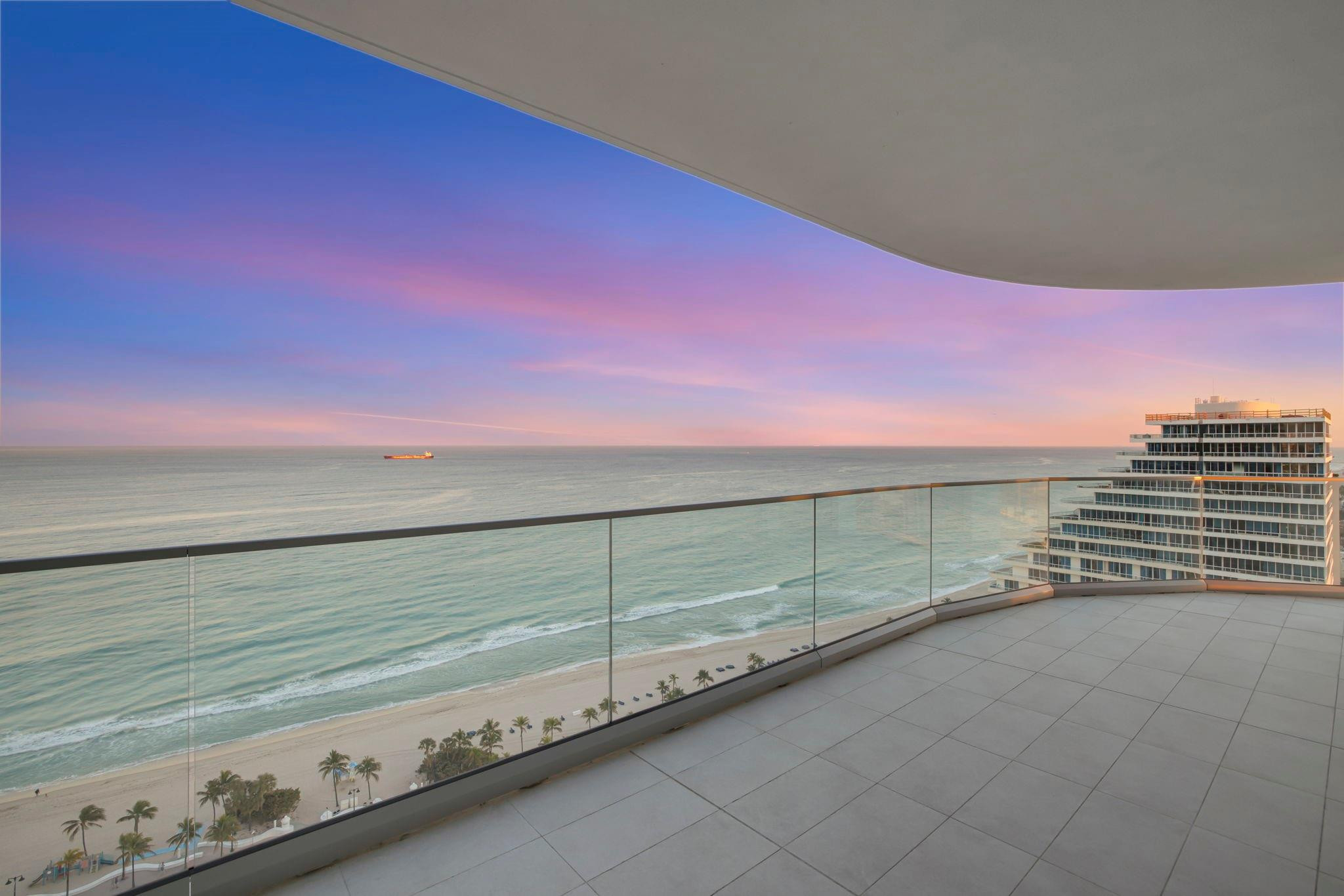 153 N Seabreeze Blvd 2202-S