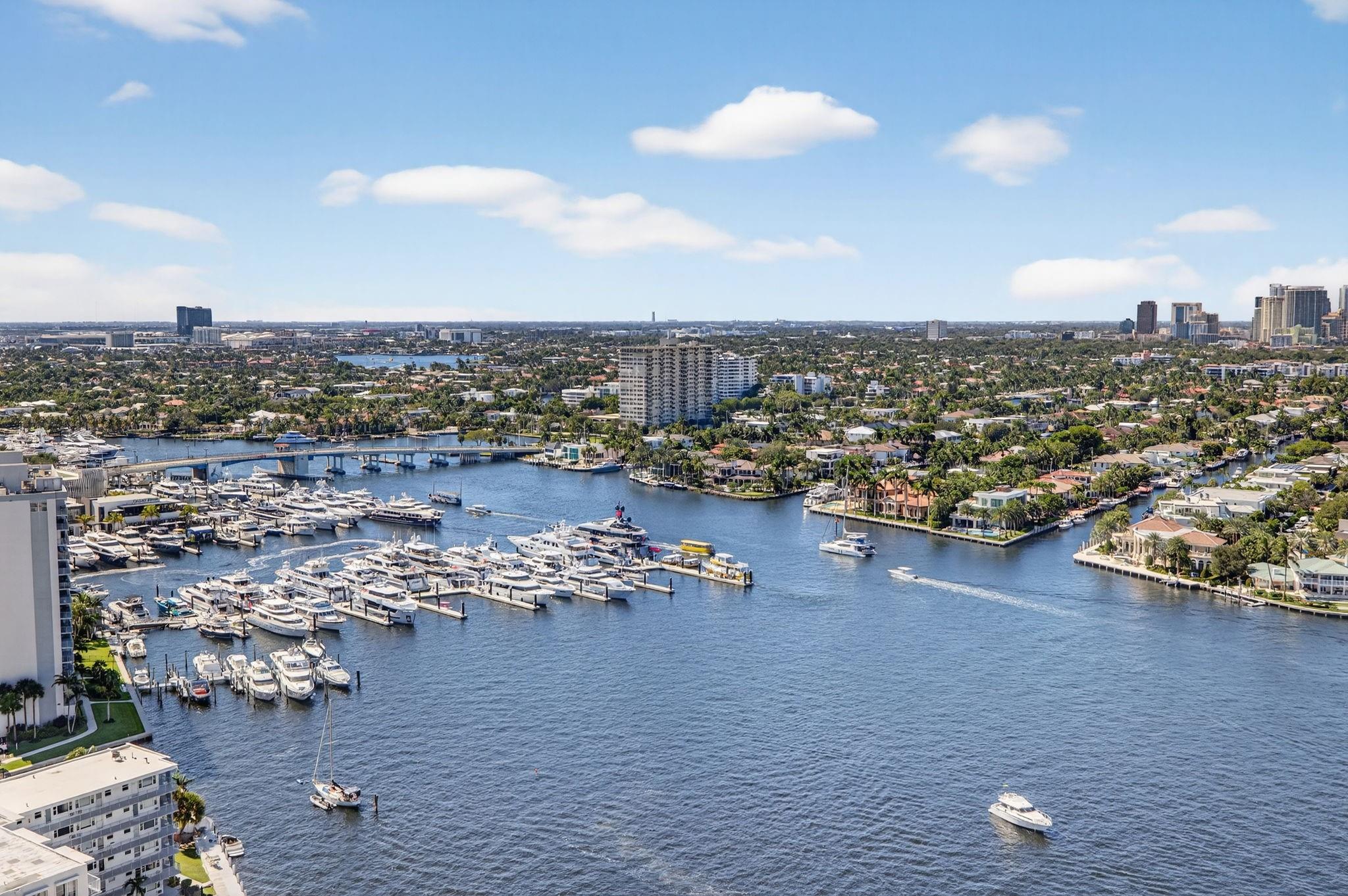 153 N Seabreeze Blvd 2202-S