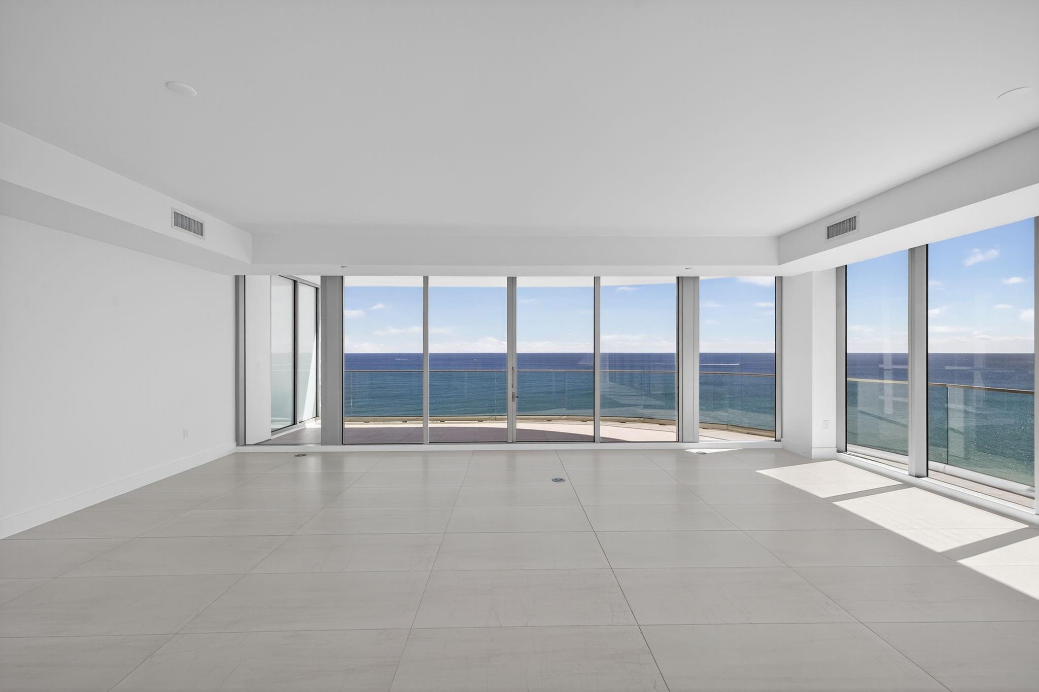 153 N Seabreeze Blvd 2202-S