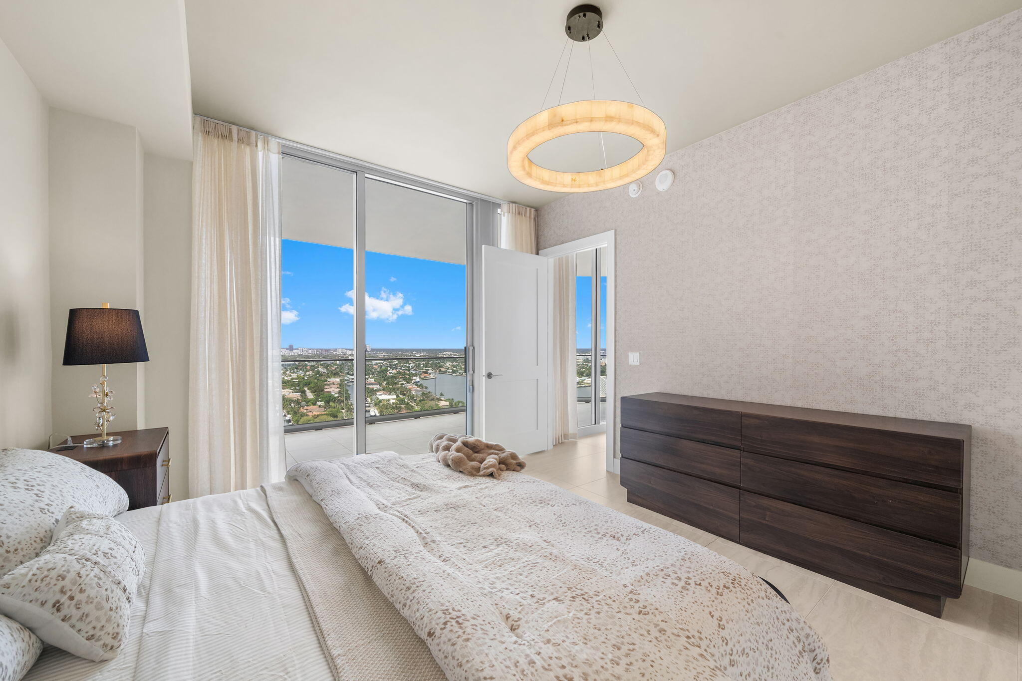 151 N Seabreeze Blvd 2503-E