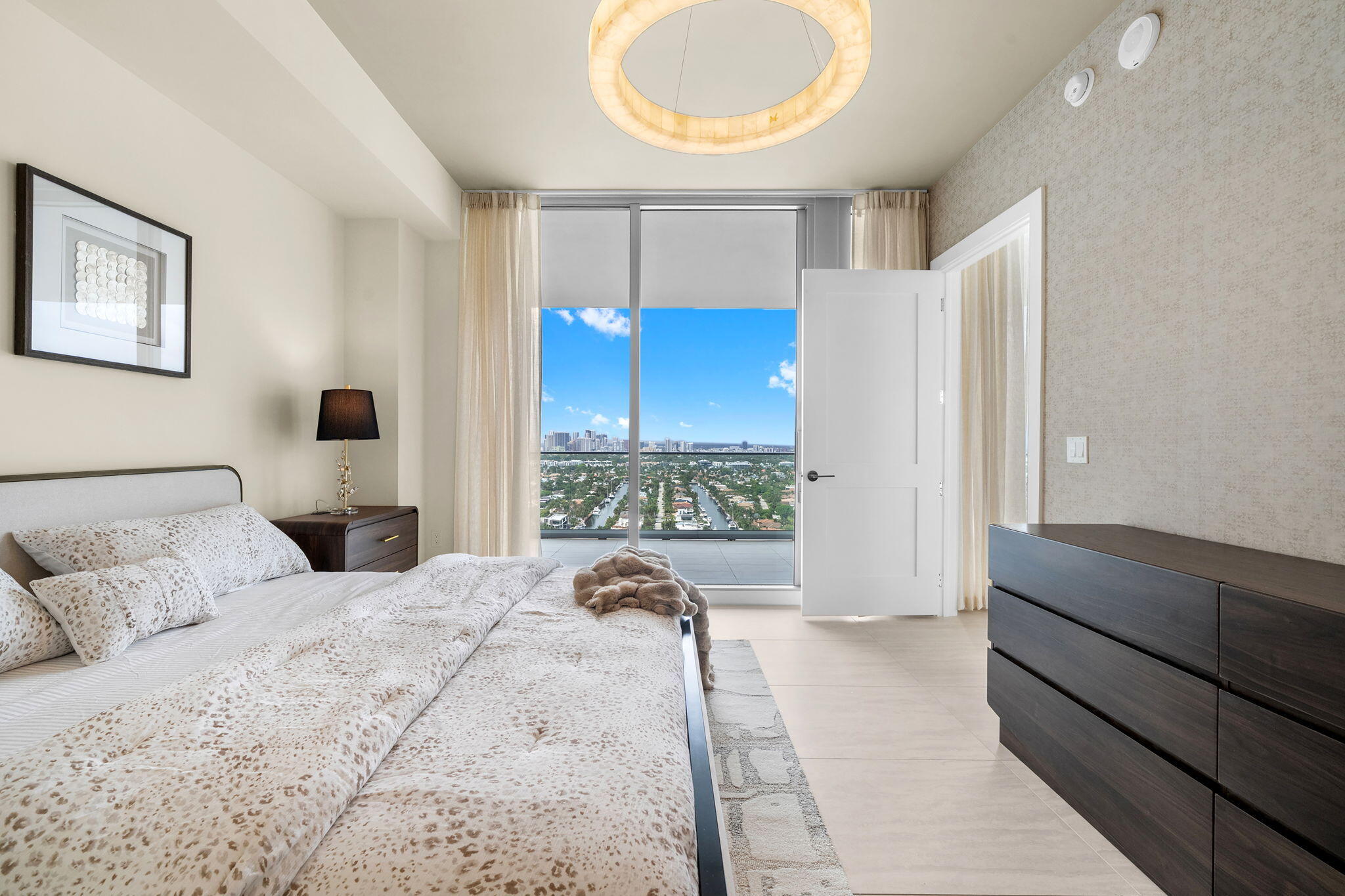 151 N Seabreeze Blvd 2503-E