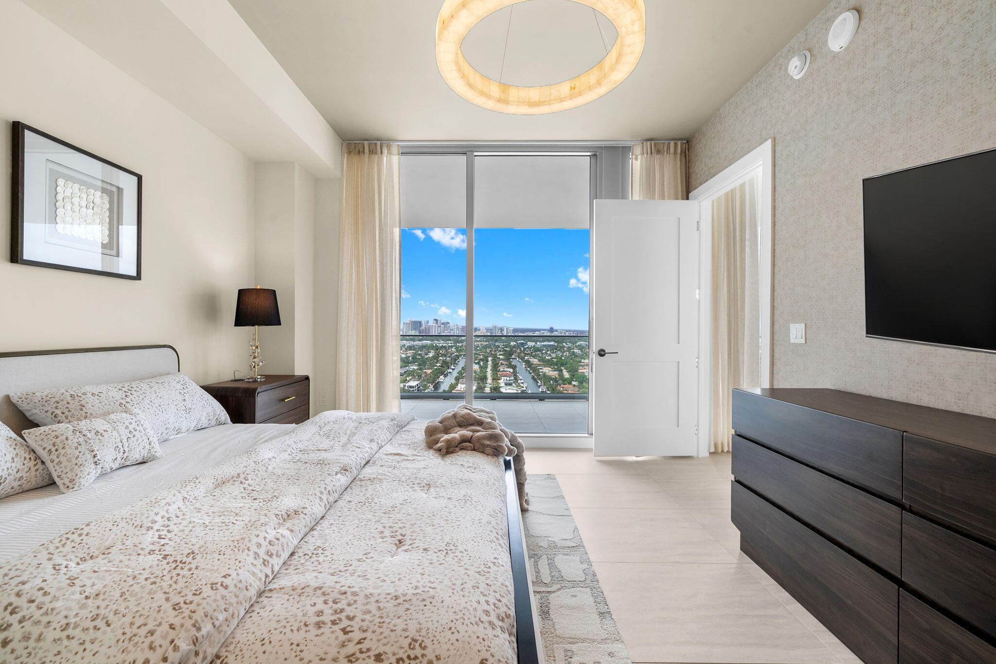 151 N Seabreeze Blvd 2503-E