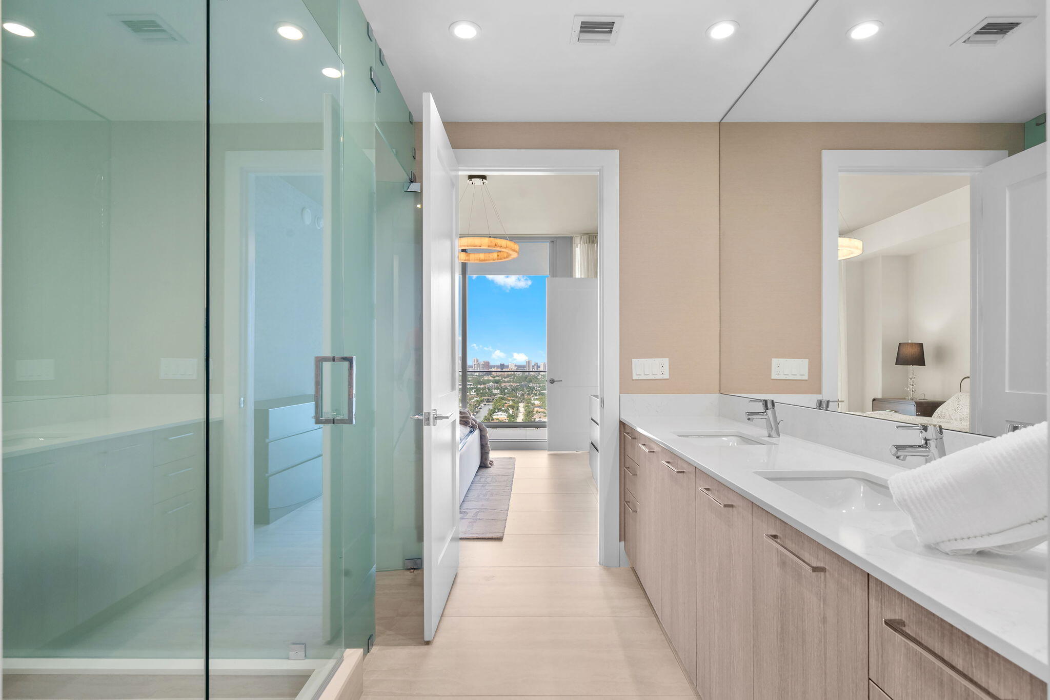 151 N Seabreeze Blvd 2503-E