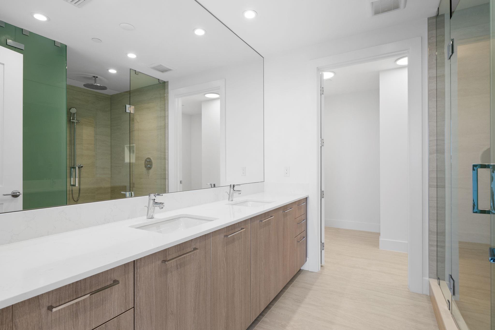 151 N Seabreeze Blvd 2503-E