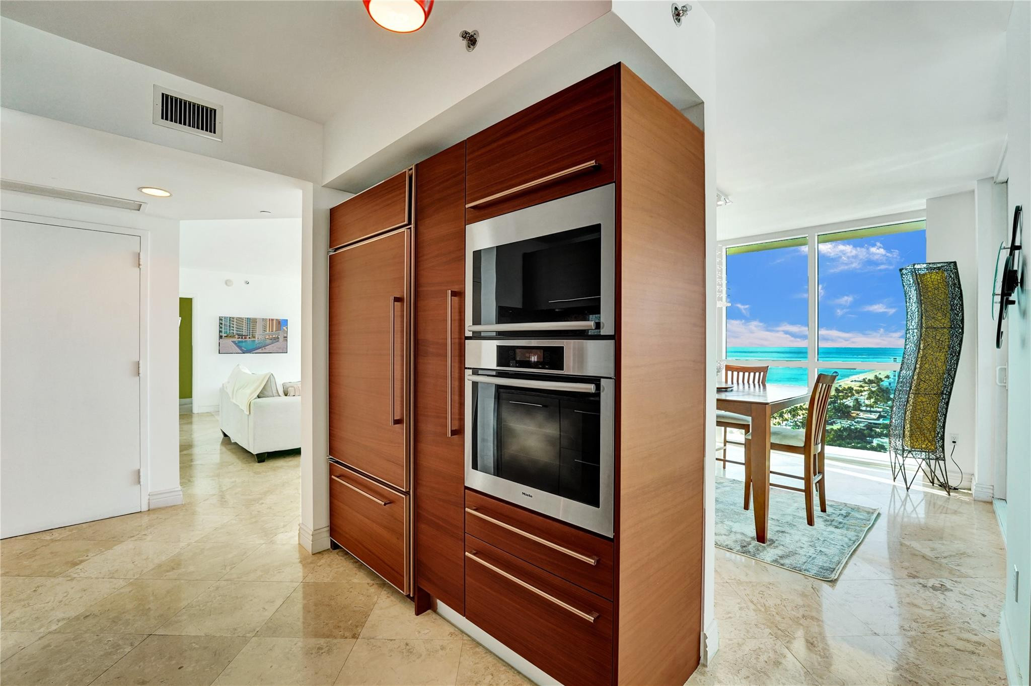 101 S Fort Lauderdale Beach Boulevard 2207, Fort Lauderdale Unit: 2207