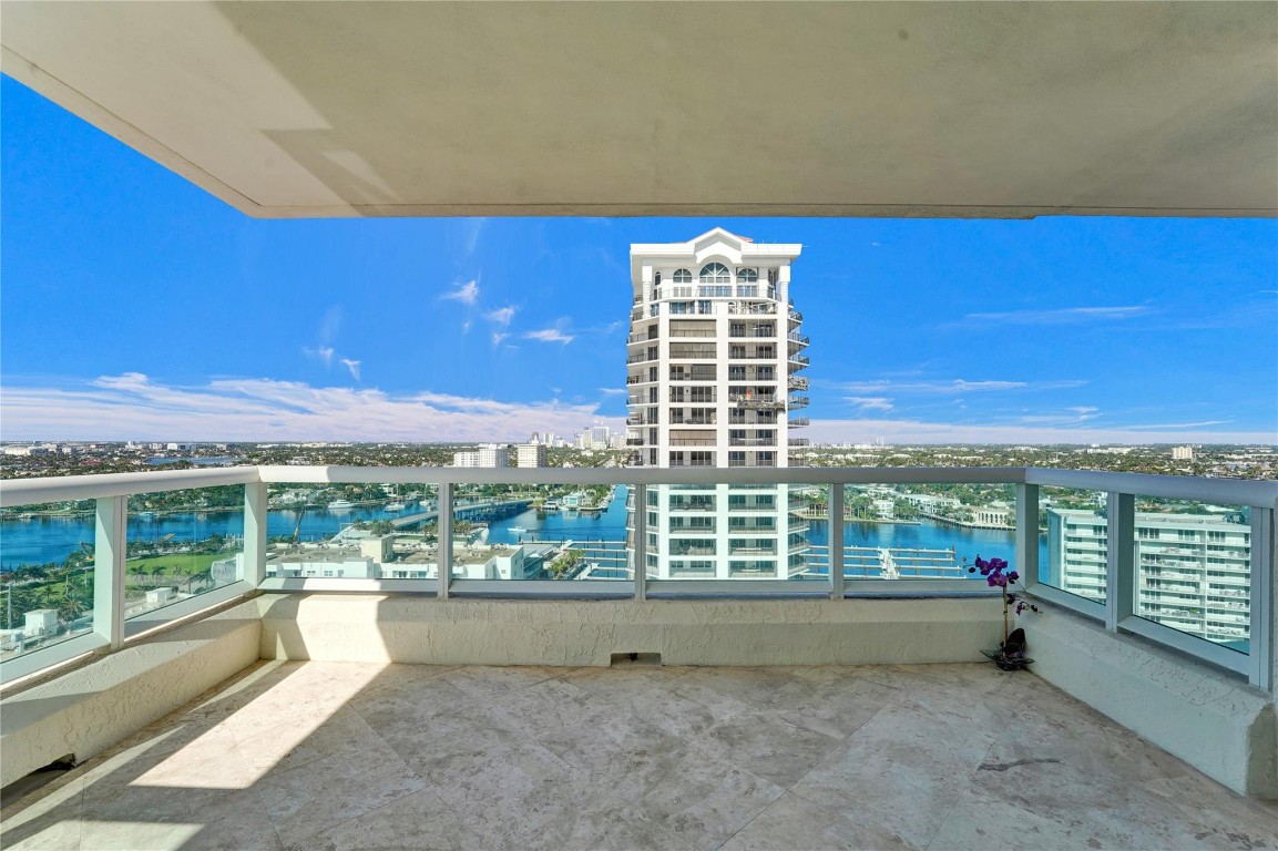 101 S Fort Lauderdale Beach Boulevard 2207, Fort Lauderdale Unit: 2207