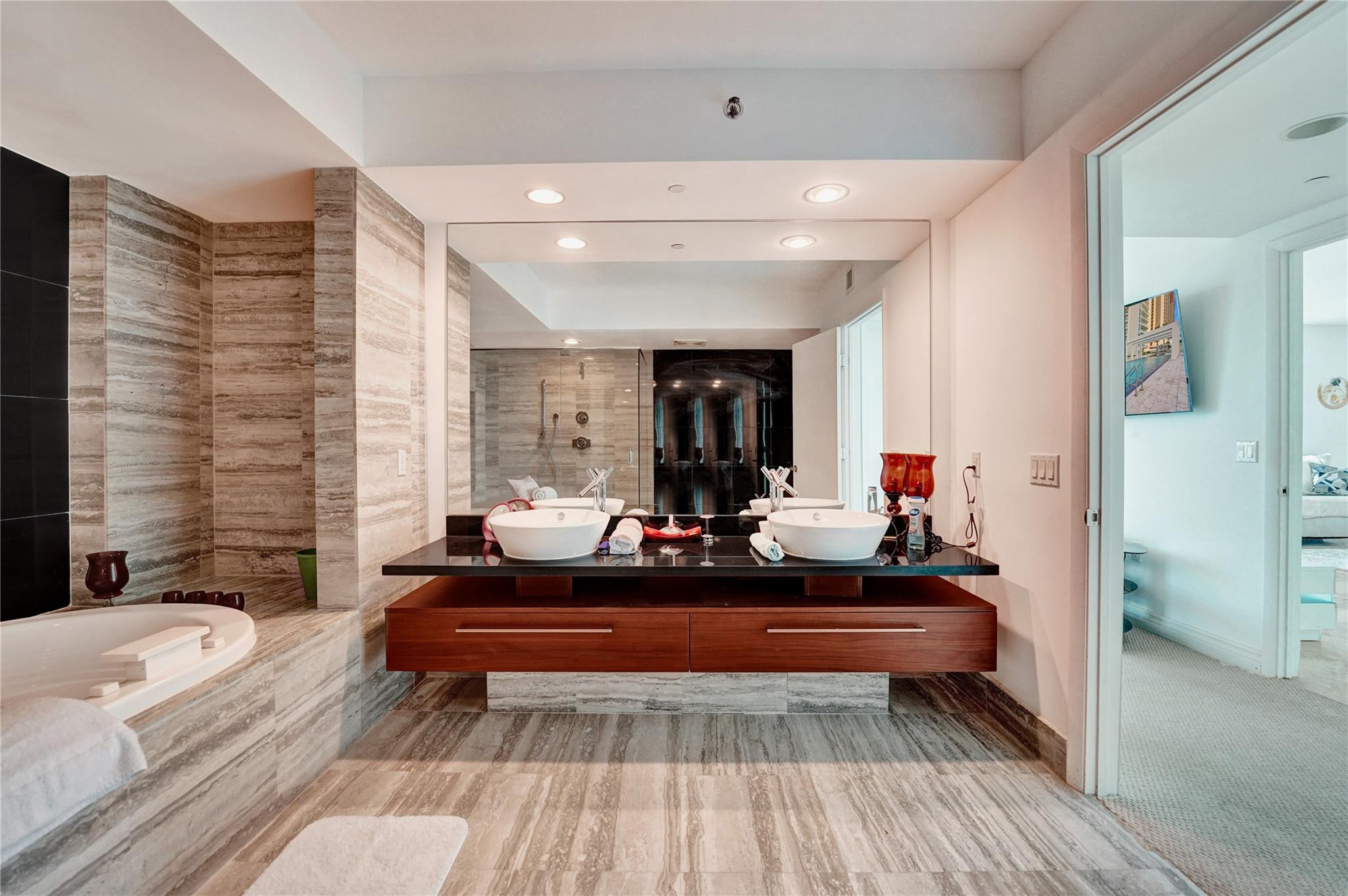 101 S Fort Lauderdale Beach Boulevard 2207, Fort Lauderdale Unit: 2207