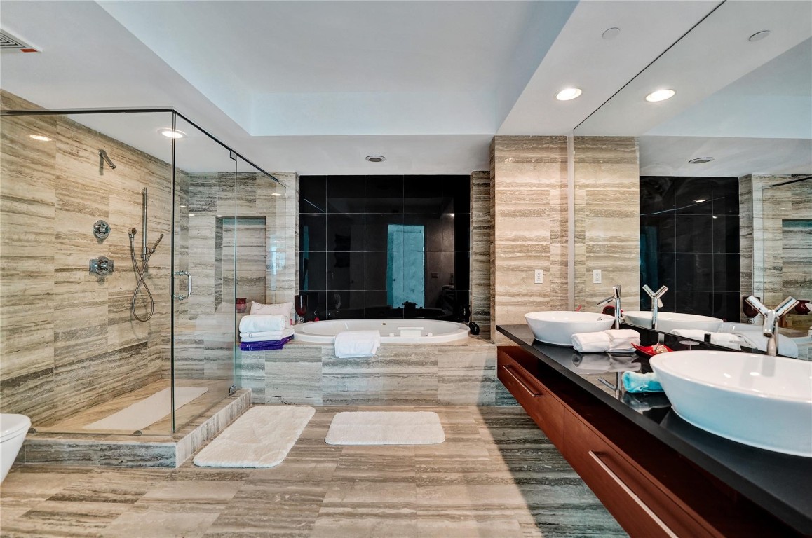 101 S Fort Lauderdale Beach Boulevard 2207, Fort Lauderdale Unit: 2207