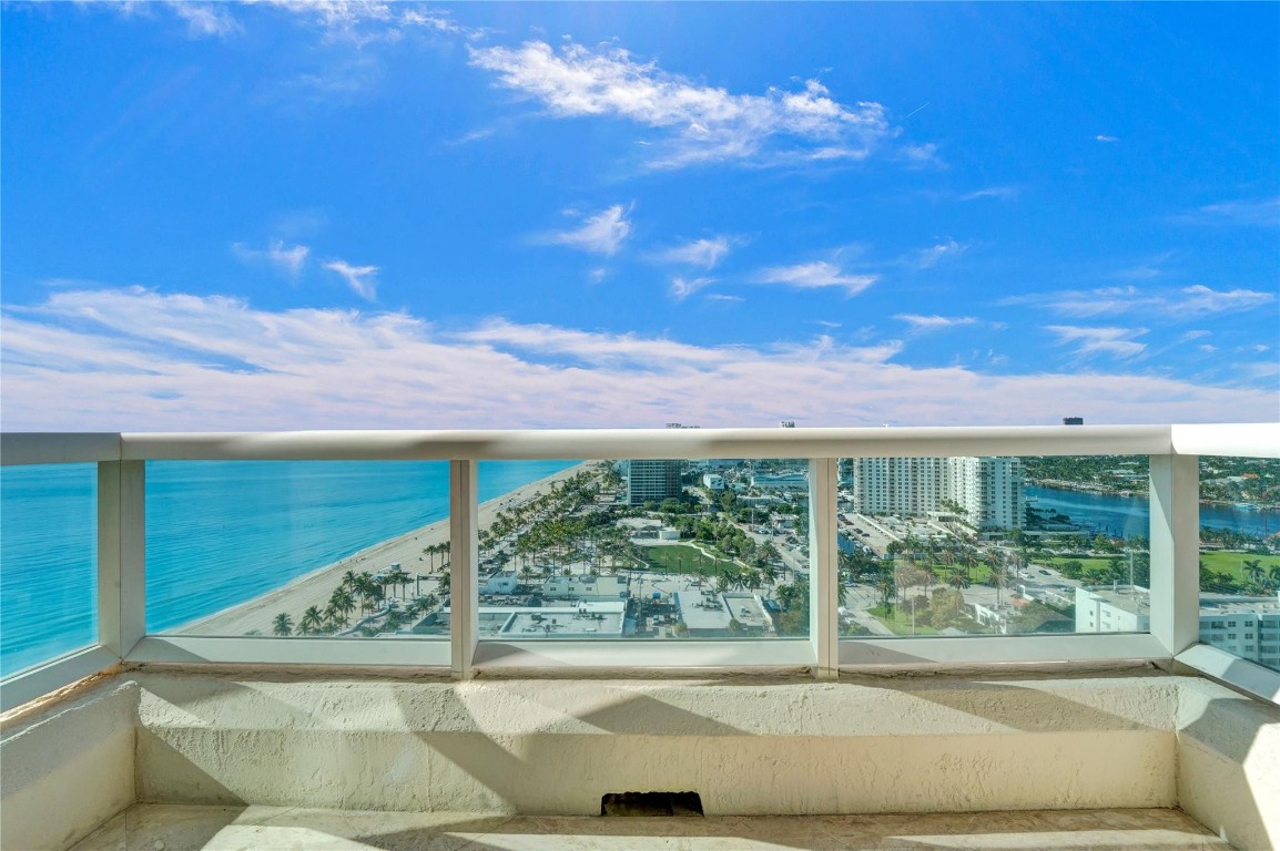 101 S Fort Lauderdale Beach Boulevard 2207, Fort Lauderdale Unit: 2207