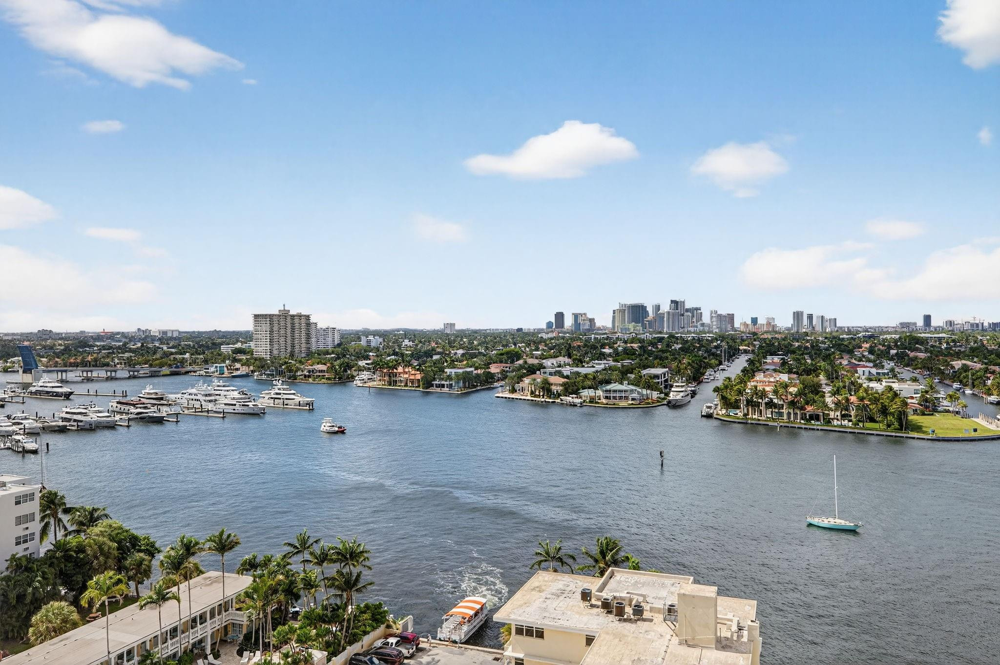 153 N Seabreeze Blvd 1004-S