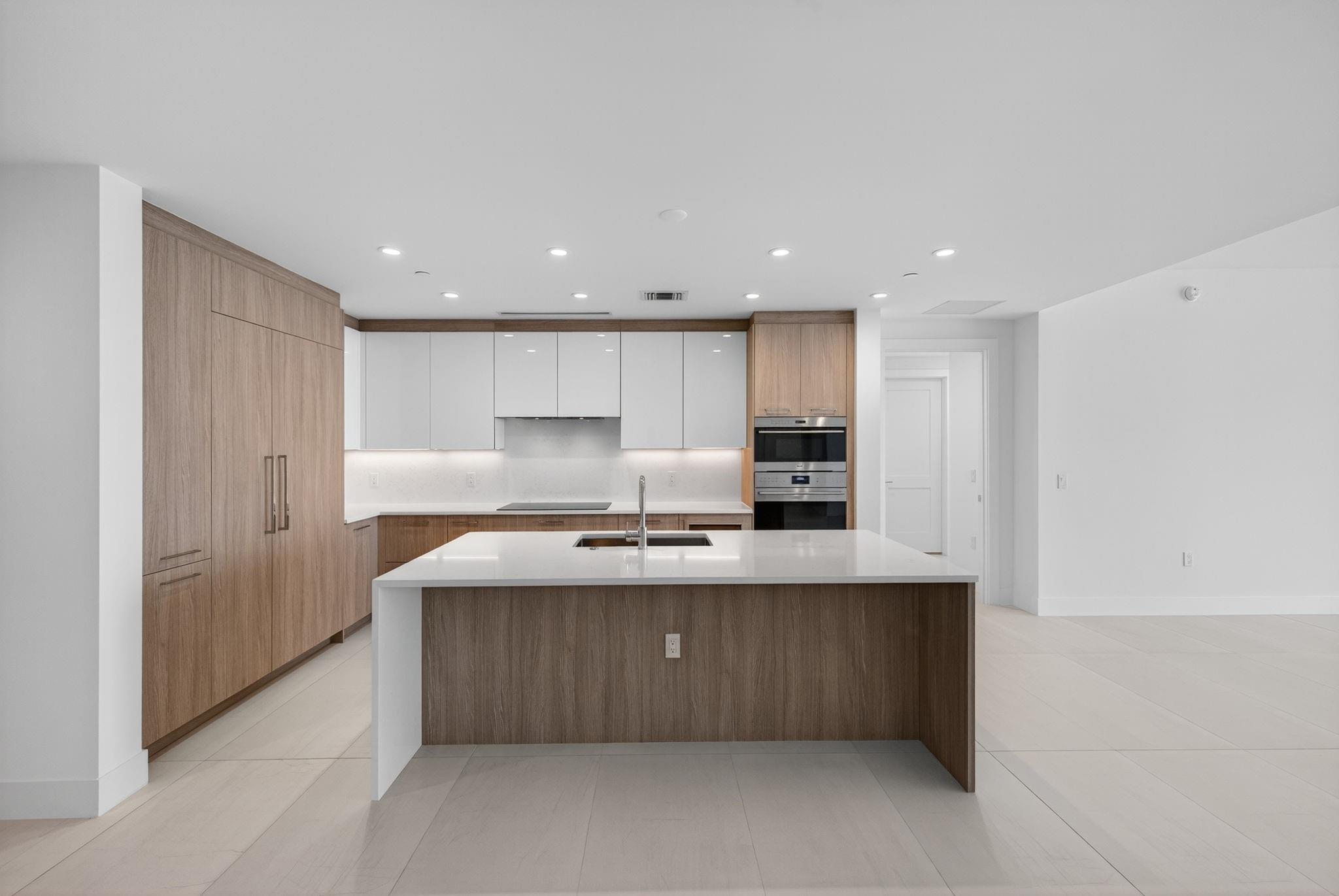 153 N Seabreeze blvd 901-S