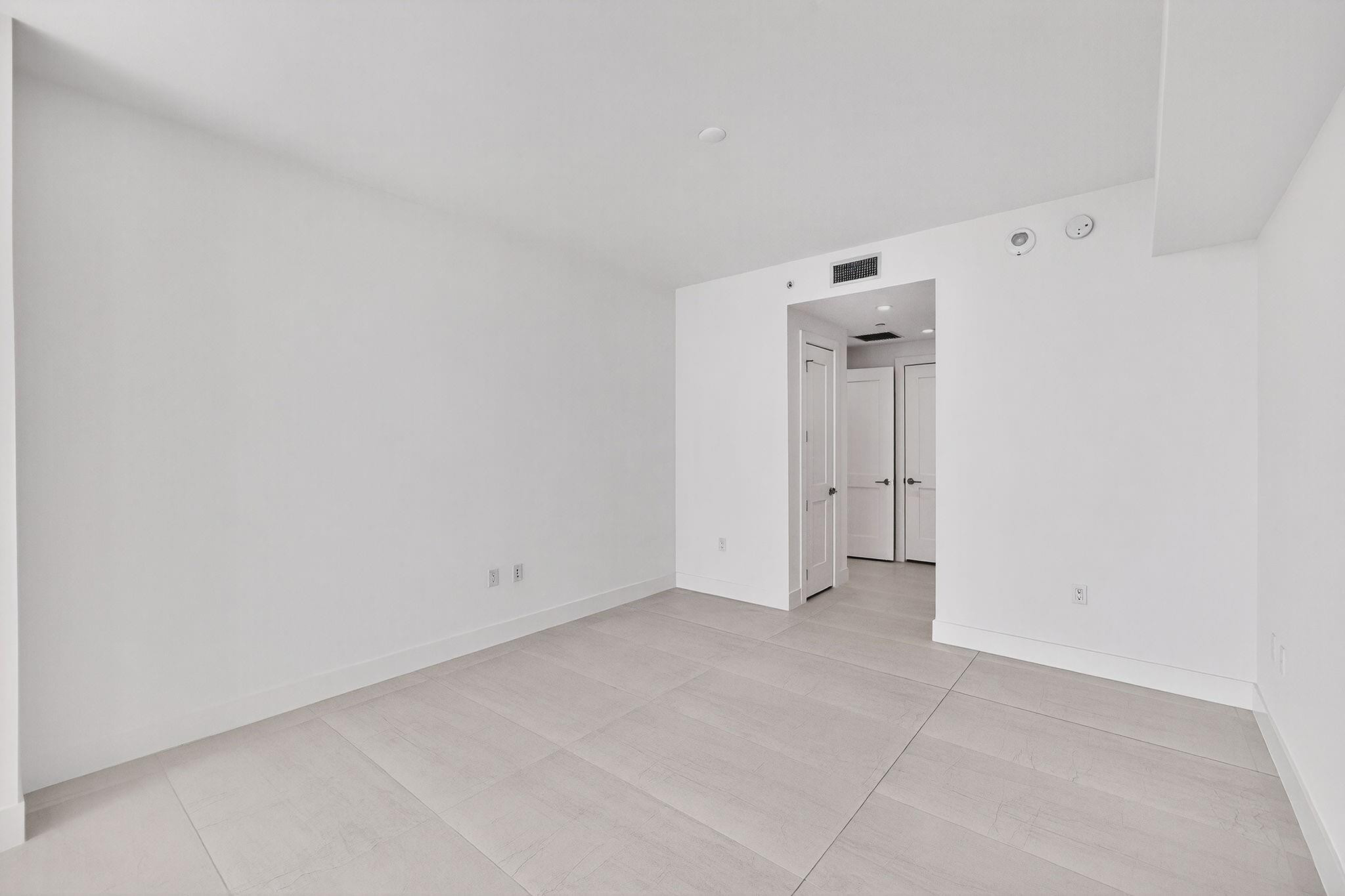 153 N Seabreeze blvd 901-S