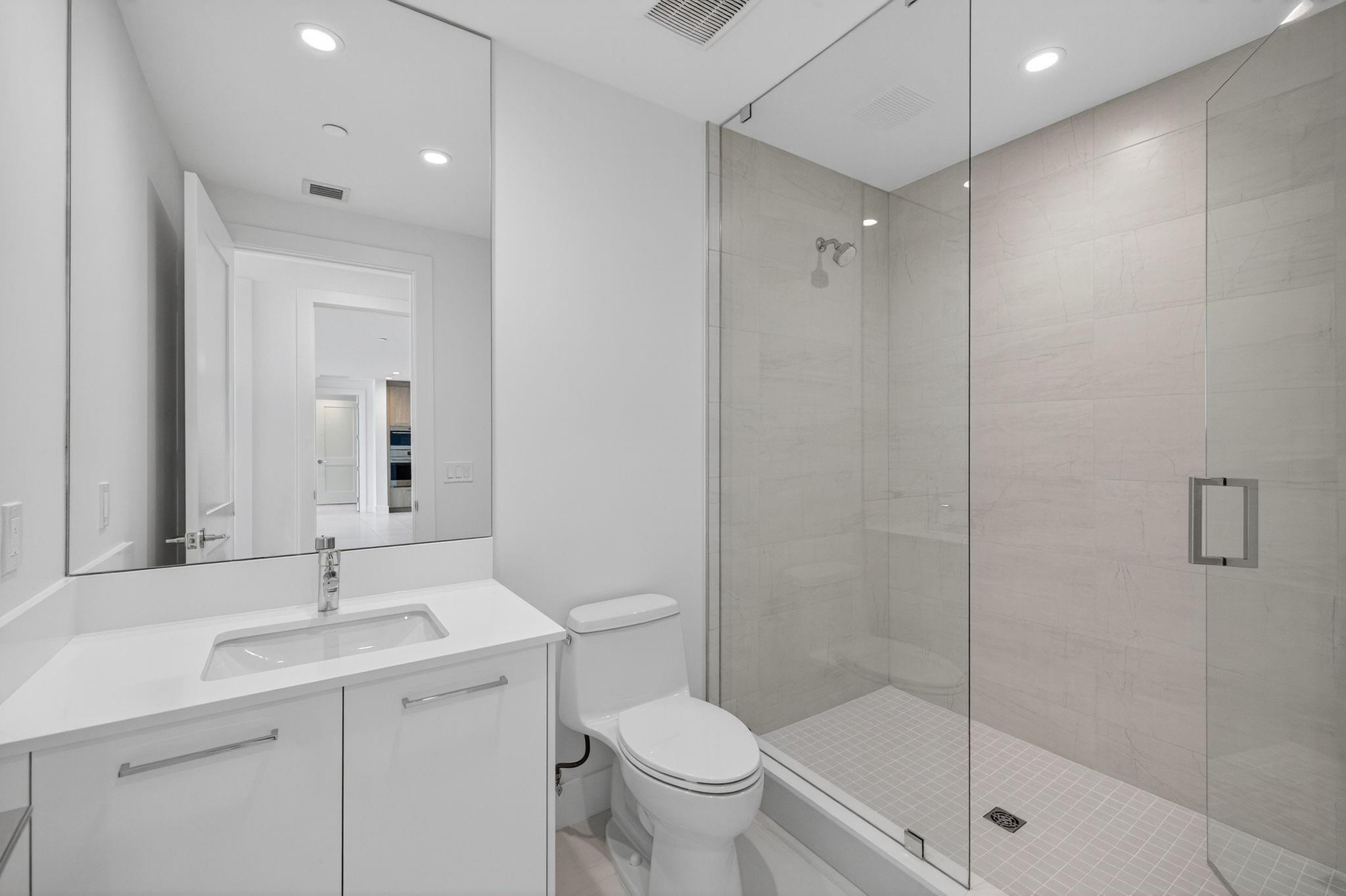 153 N Seabreeze blvd 901-S