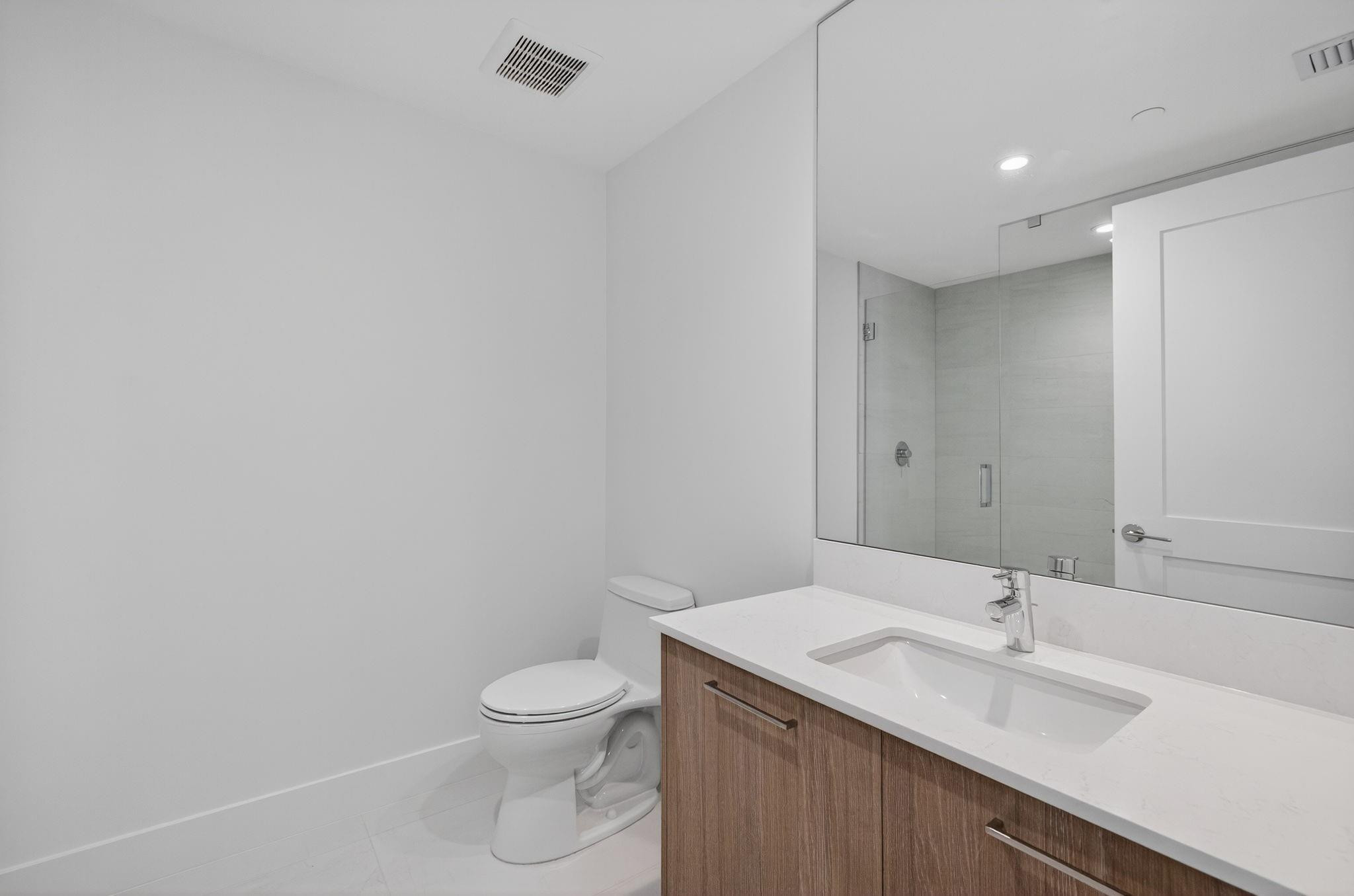 153 N Seabreeze blvd 901-S