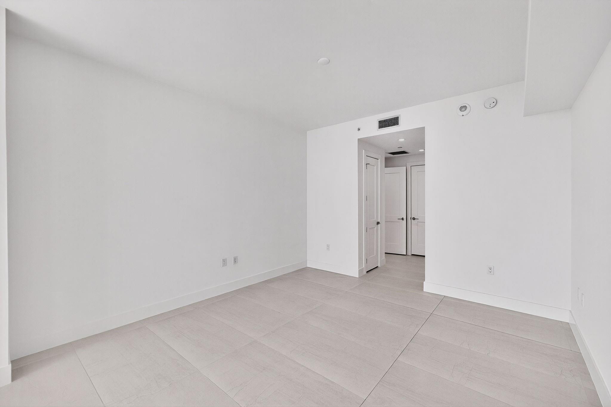 153 N Seabreeze blvd 901-S