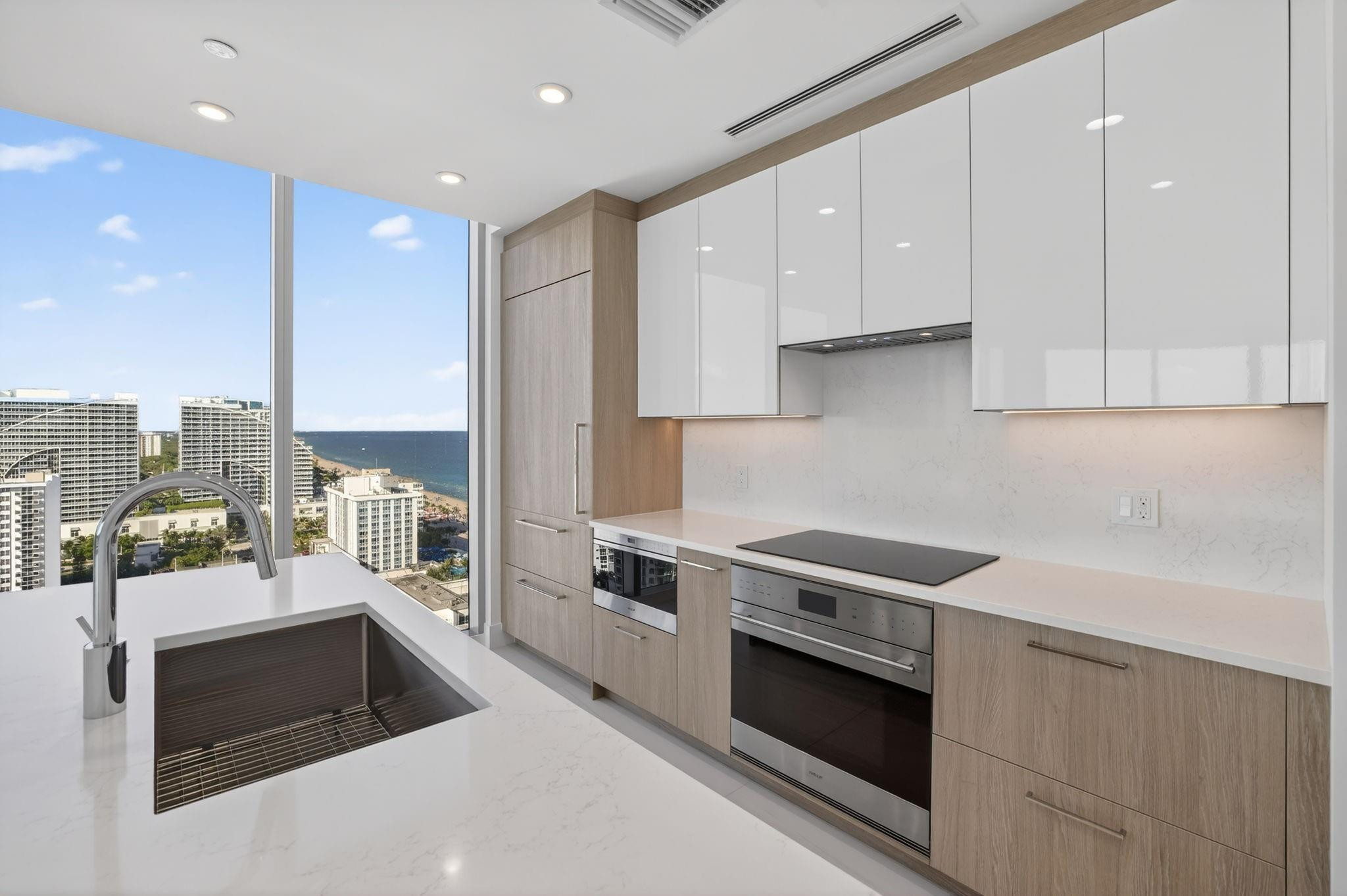 151 N Seabreeze Blvd 1803-E