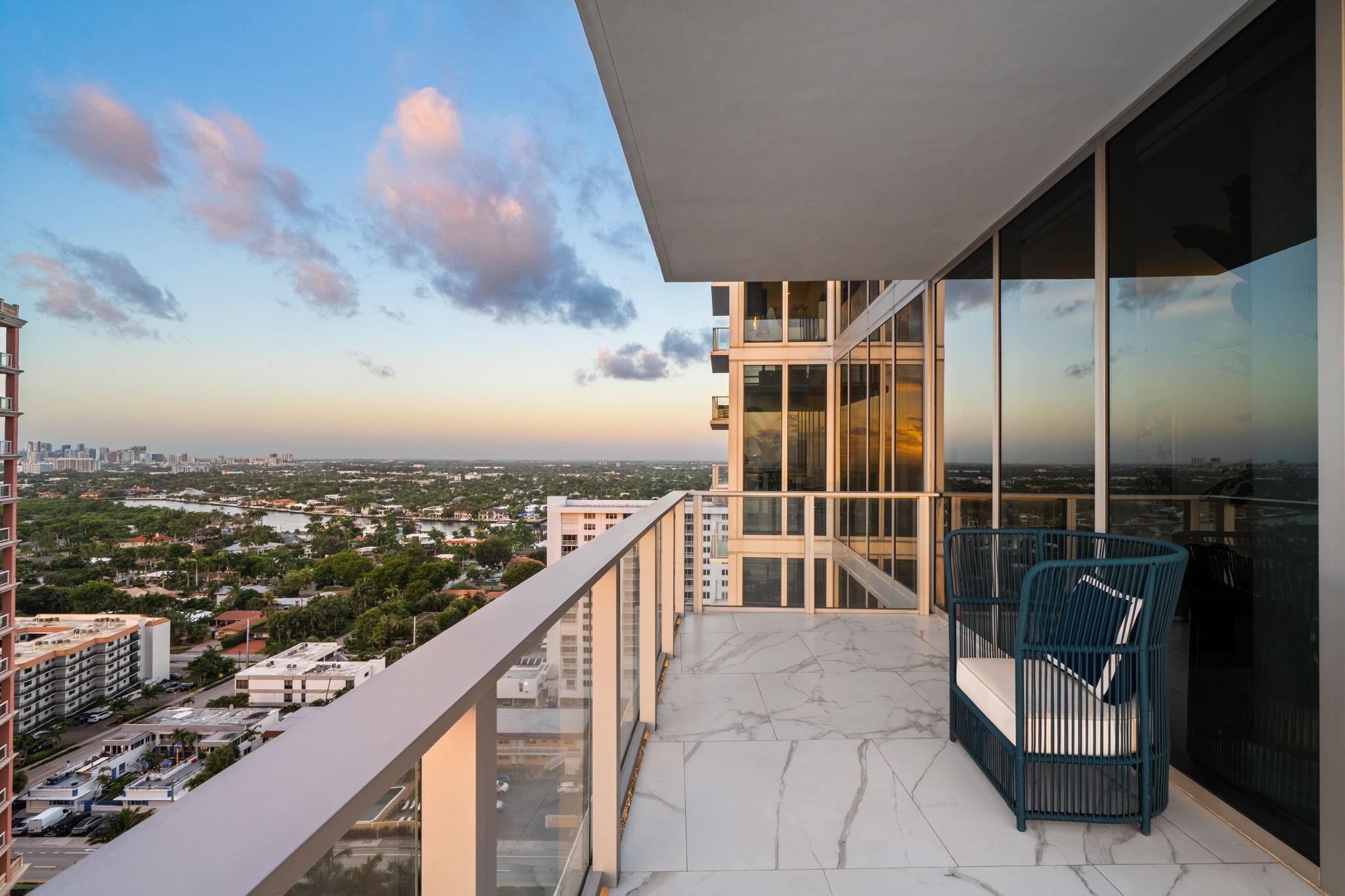 2200 N Ocean Blvd S1801