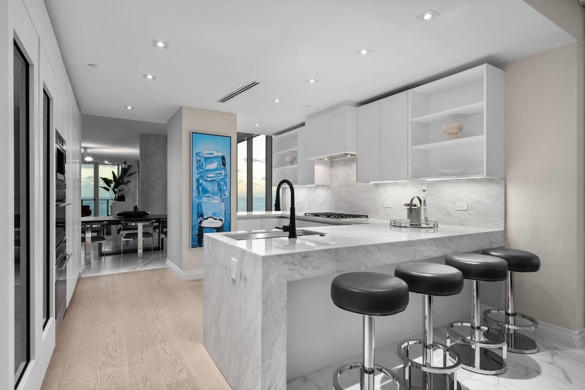 2200 N Ocean Blvd S1801