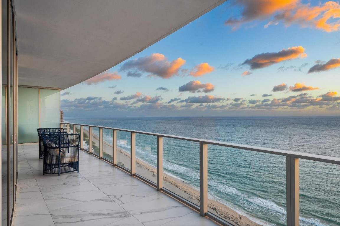 2200 N Ocean Blvd S1801