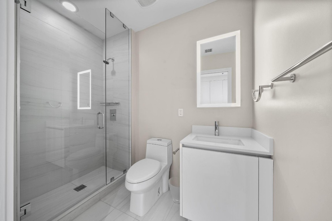 2200 N Ocean Blvd S1801