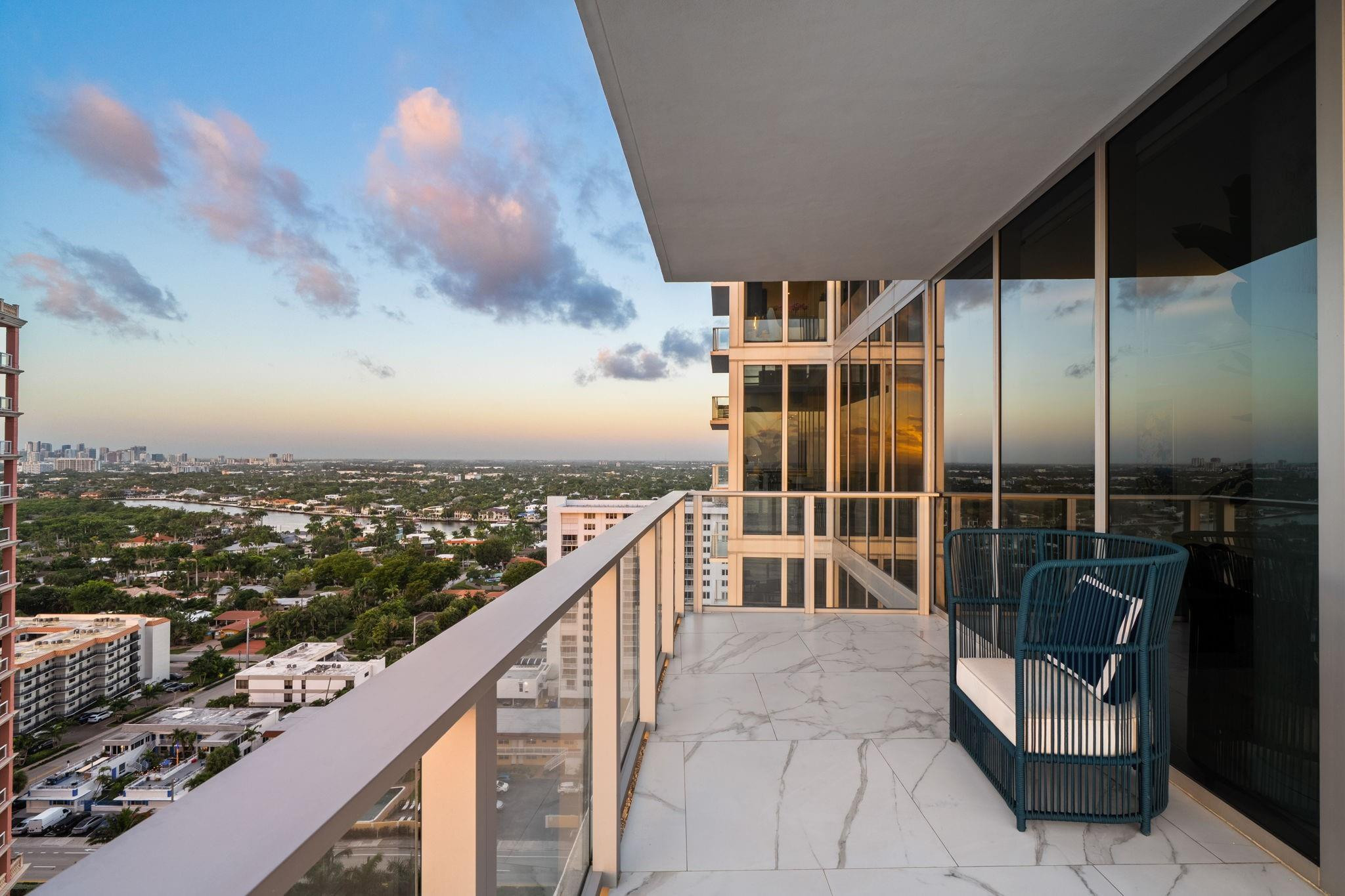 2200 N Ocean Blvd S1801