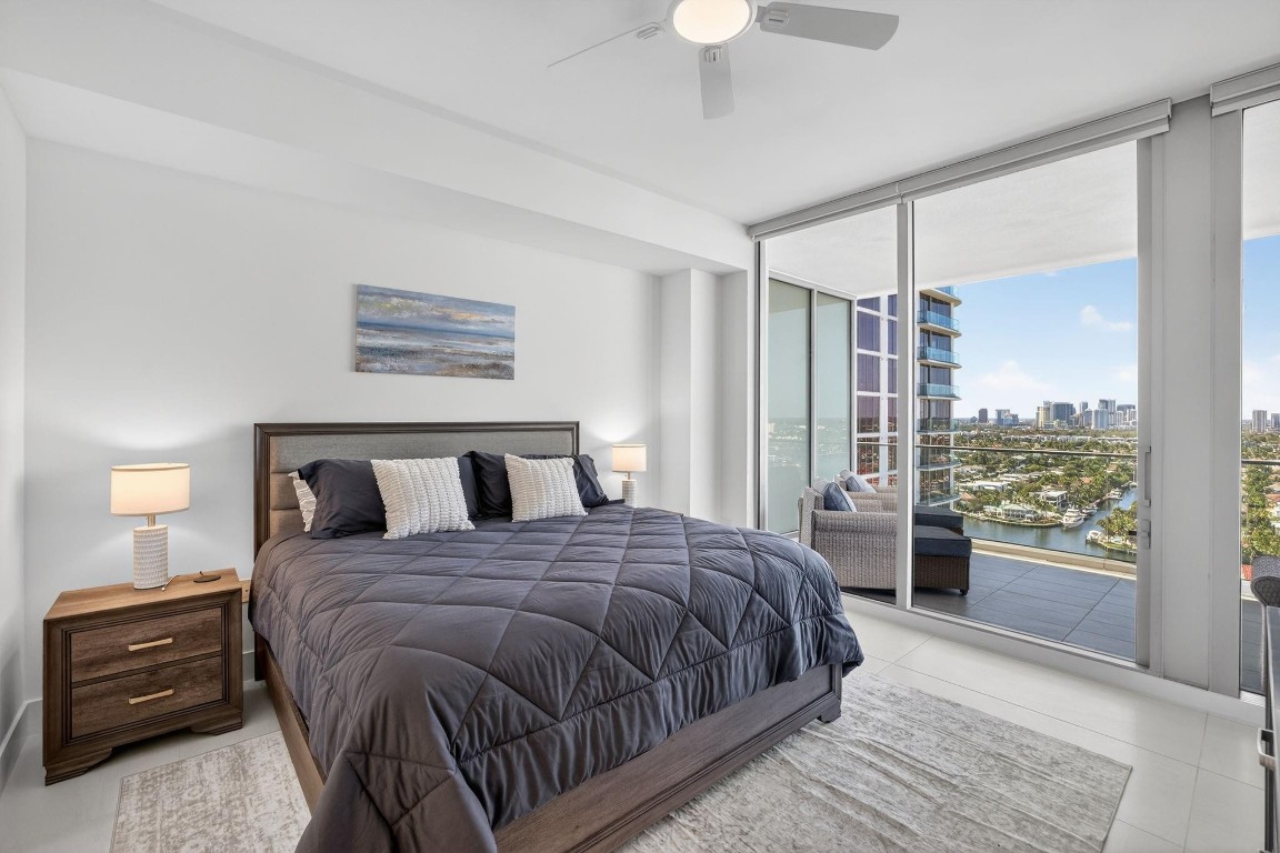 151 N Seabreeze Boulevard 2103-E