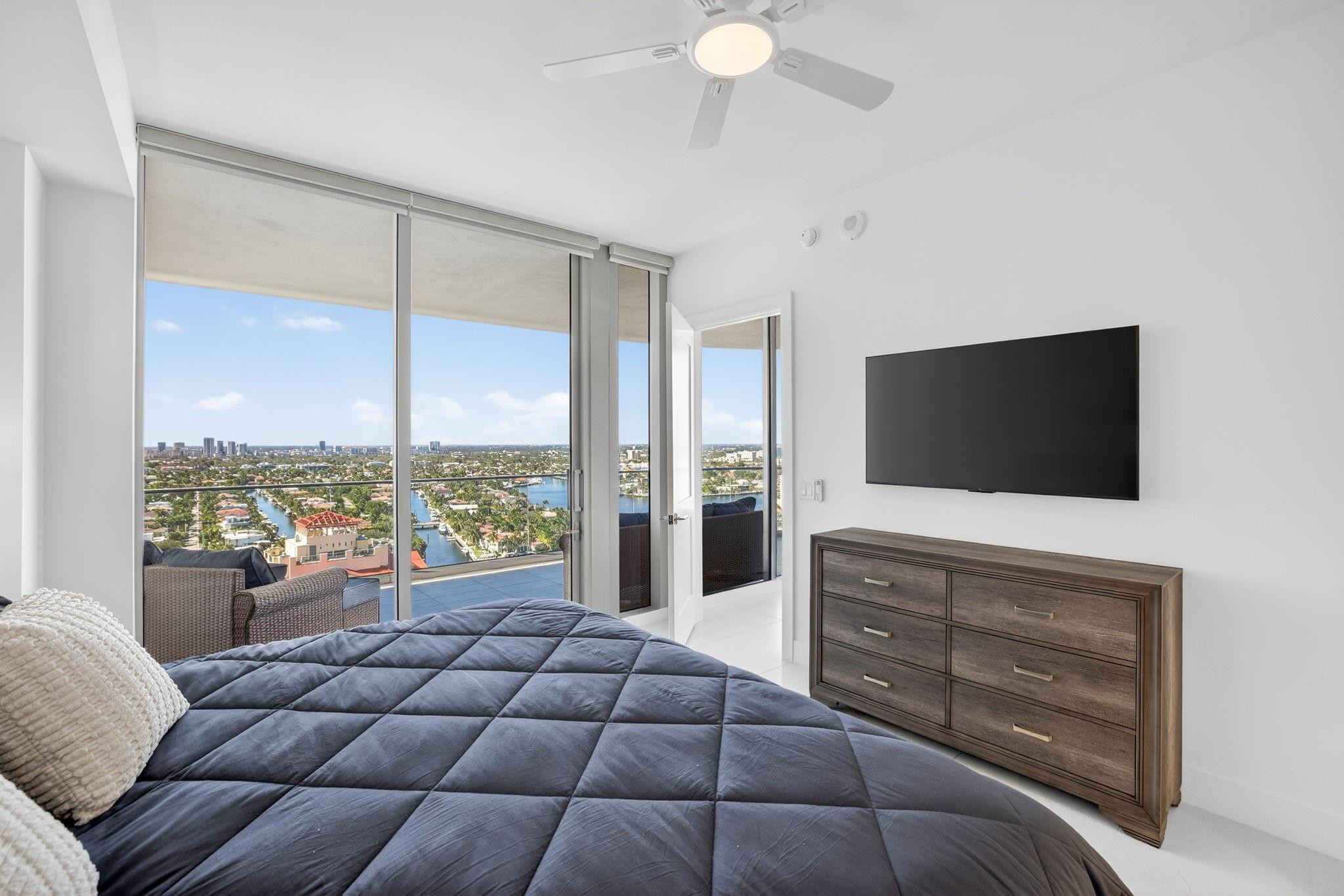 151 N Seabreeze Boulevard 2103-E