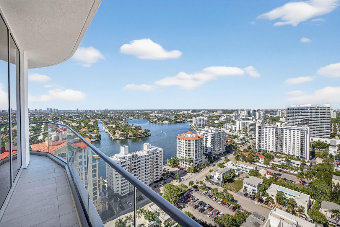 151 N Seabreeze Boulevard 2103-E