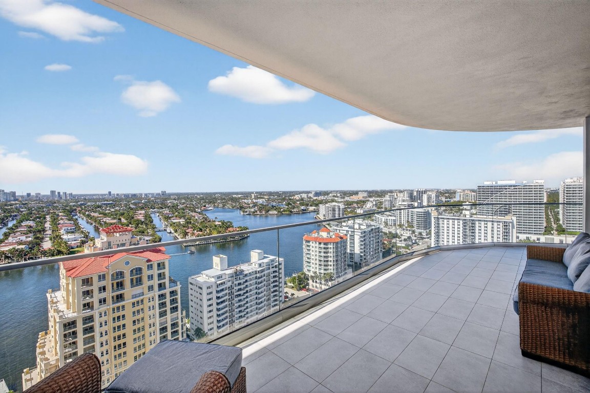 151 N Seabreeze Boulevard 2103-E