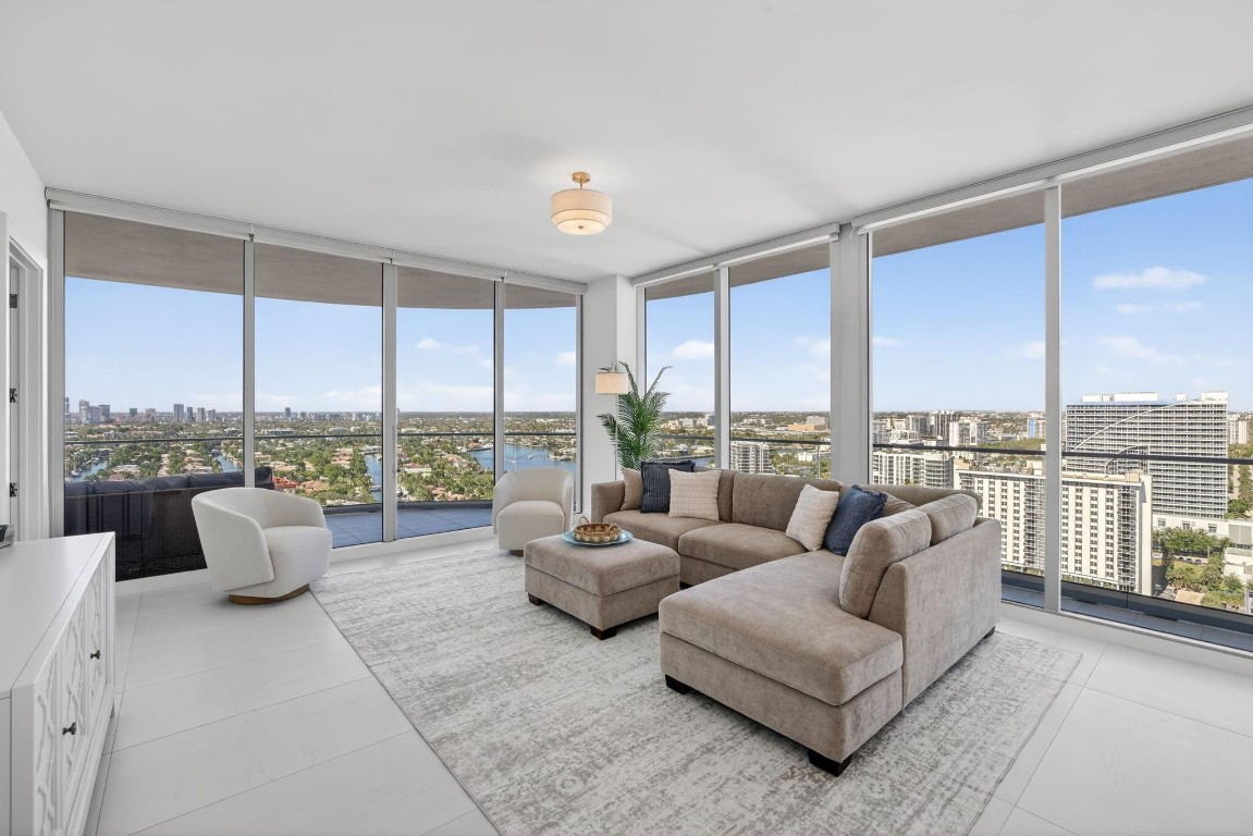 151 N Seabreeze Boulevard 2103-E