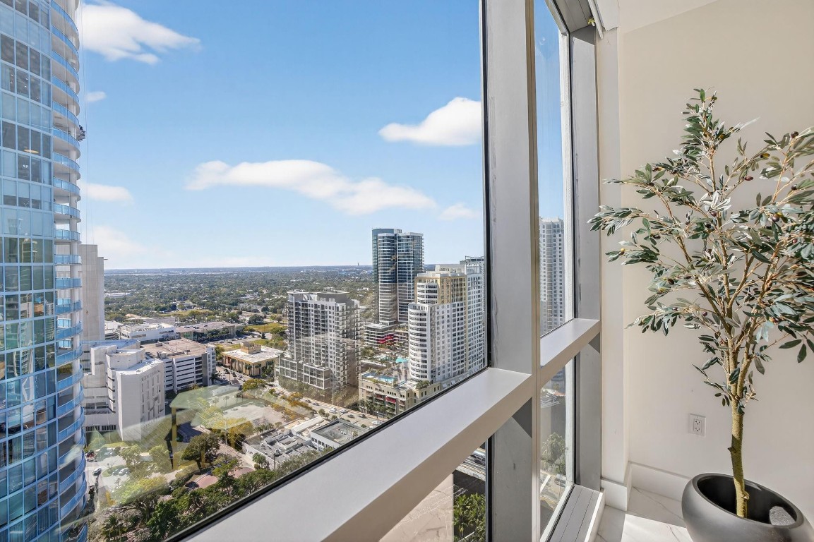 100 E Las Olas Blvd 3004