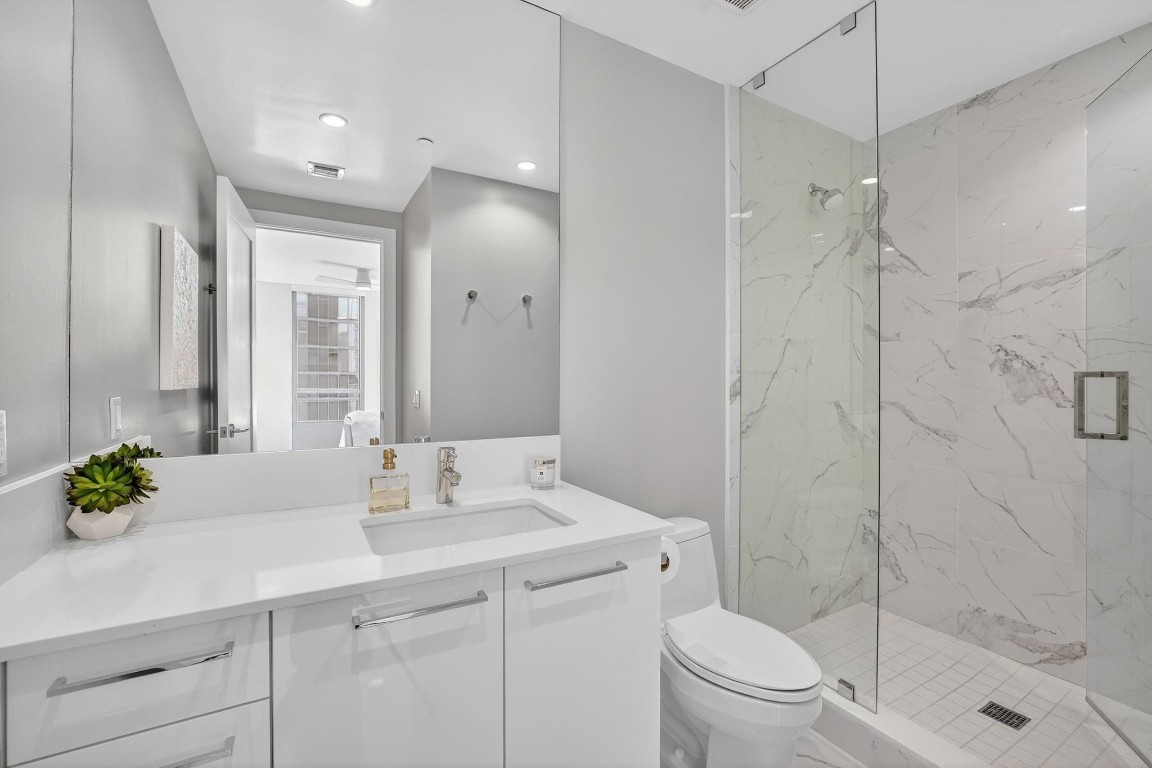 100 E Las Olas Blvd 3004