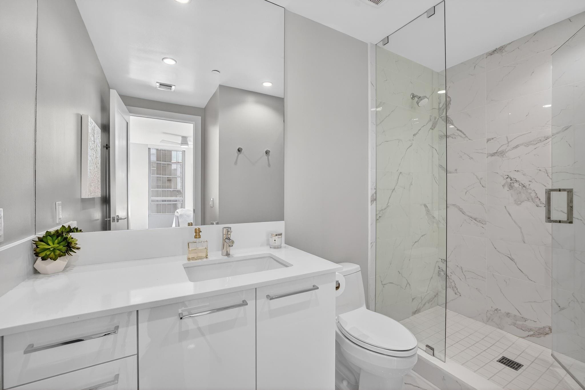 100 E Las Olas Blvd 3004