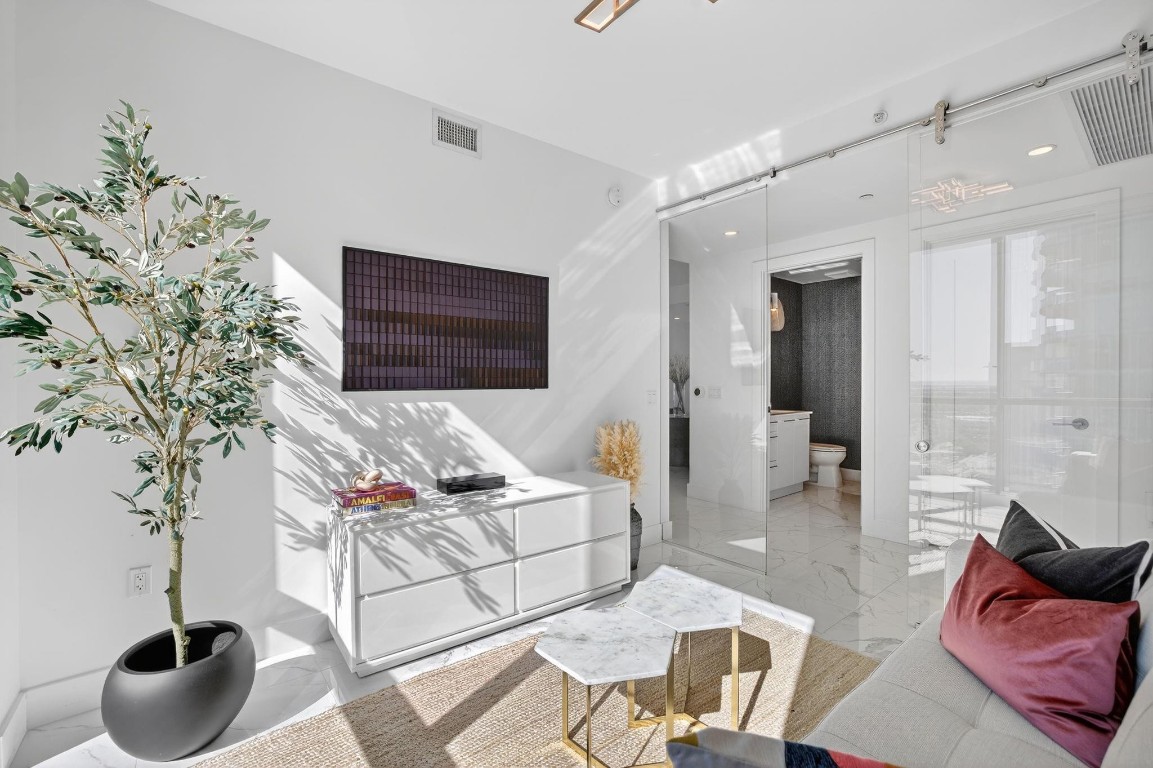 100 E Las Olas Blvd 3004