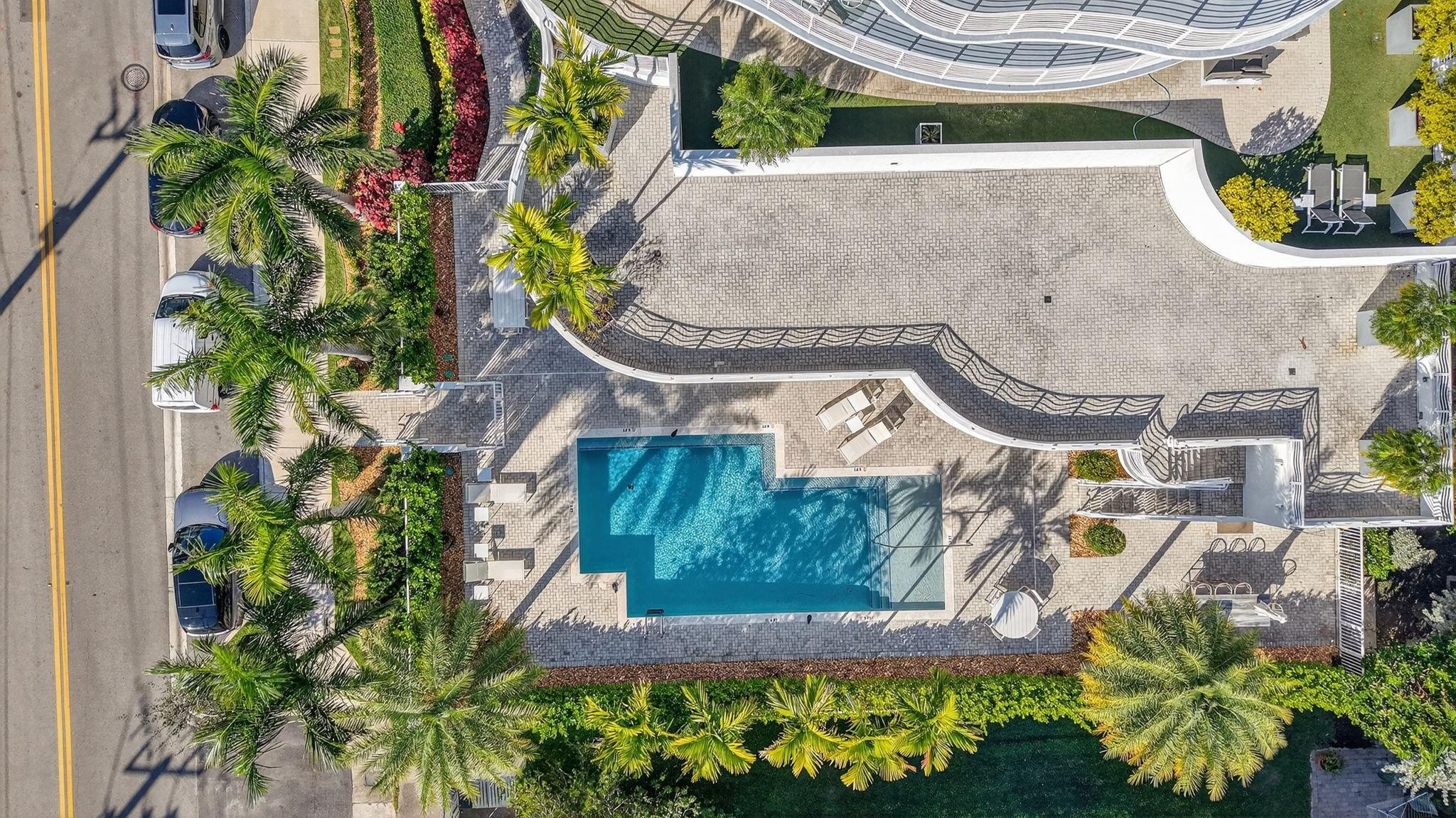 612 Bayshore Drive 702