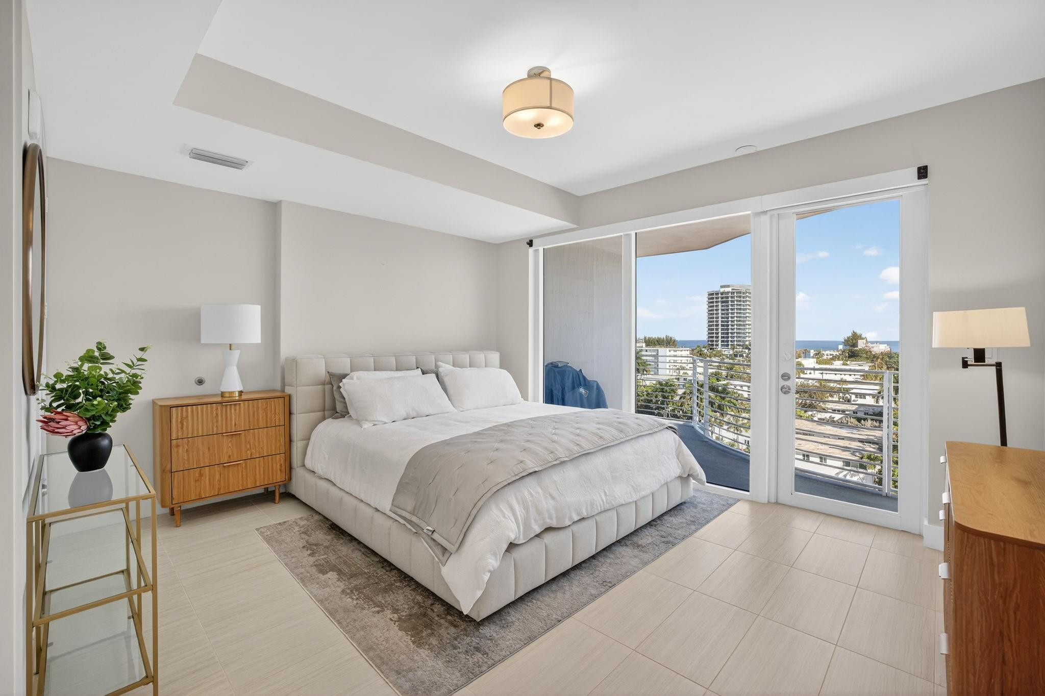 612 Bayshore Drive 702