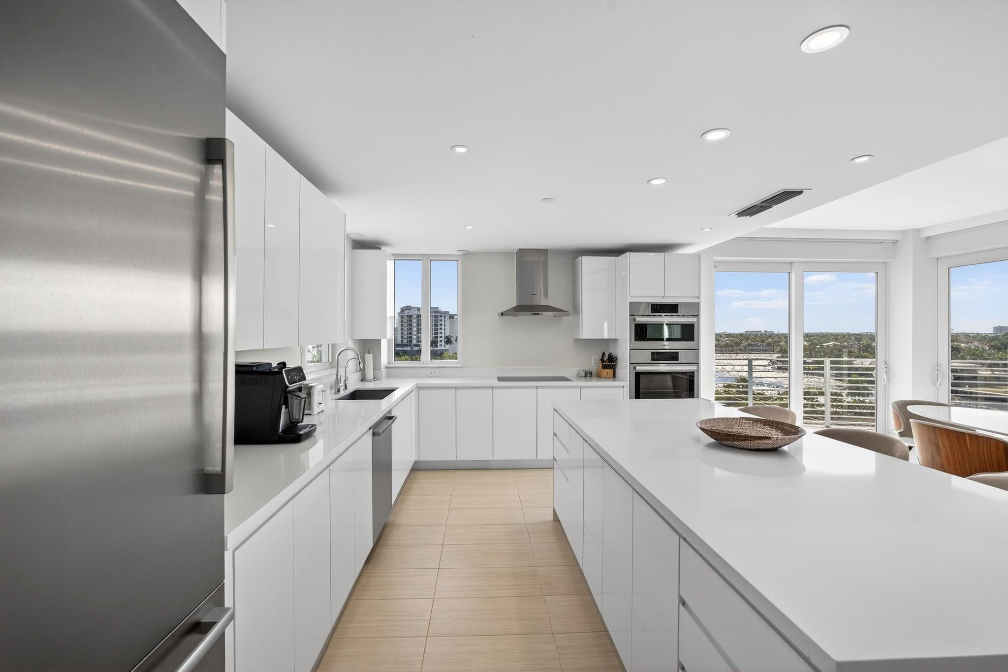 612 Bayshore Drive 702